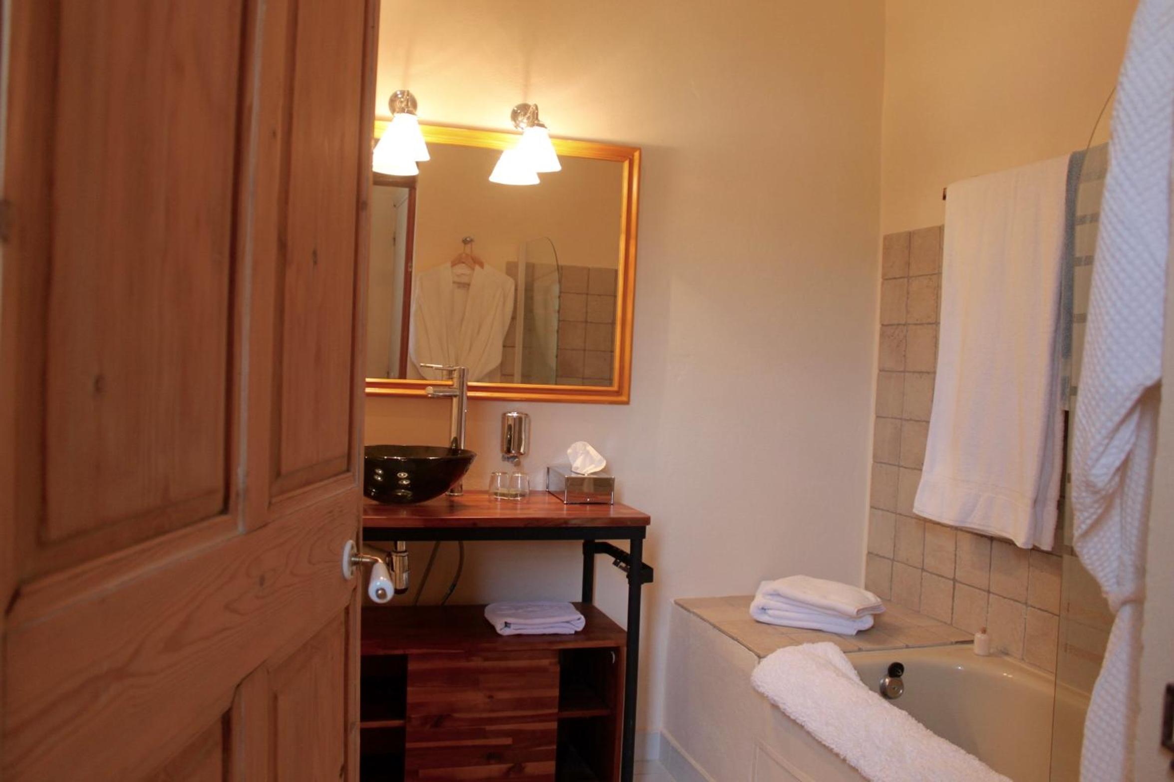 Two-Bedroom House photo 3