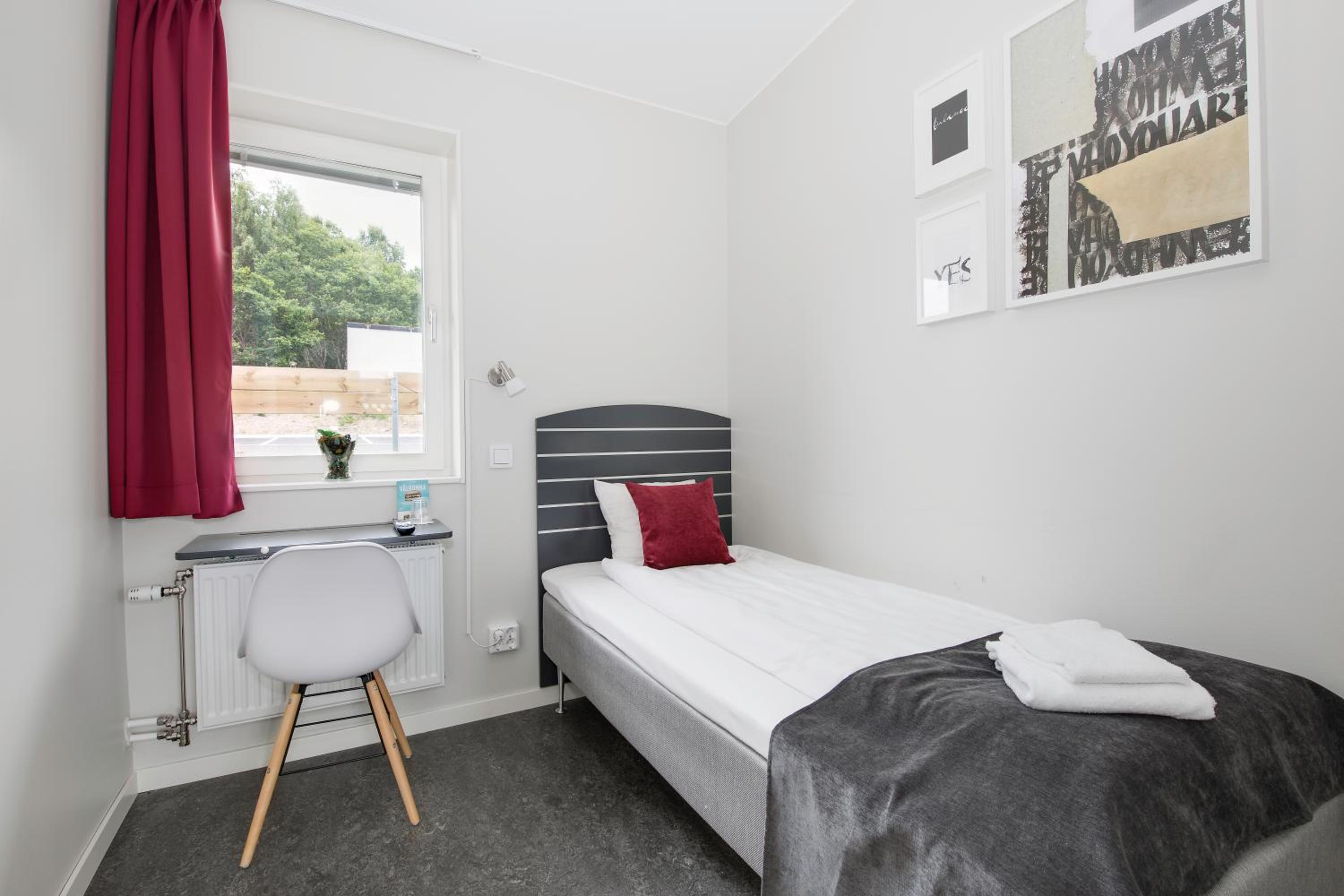 Small Single Room photo 1