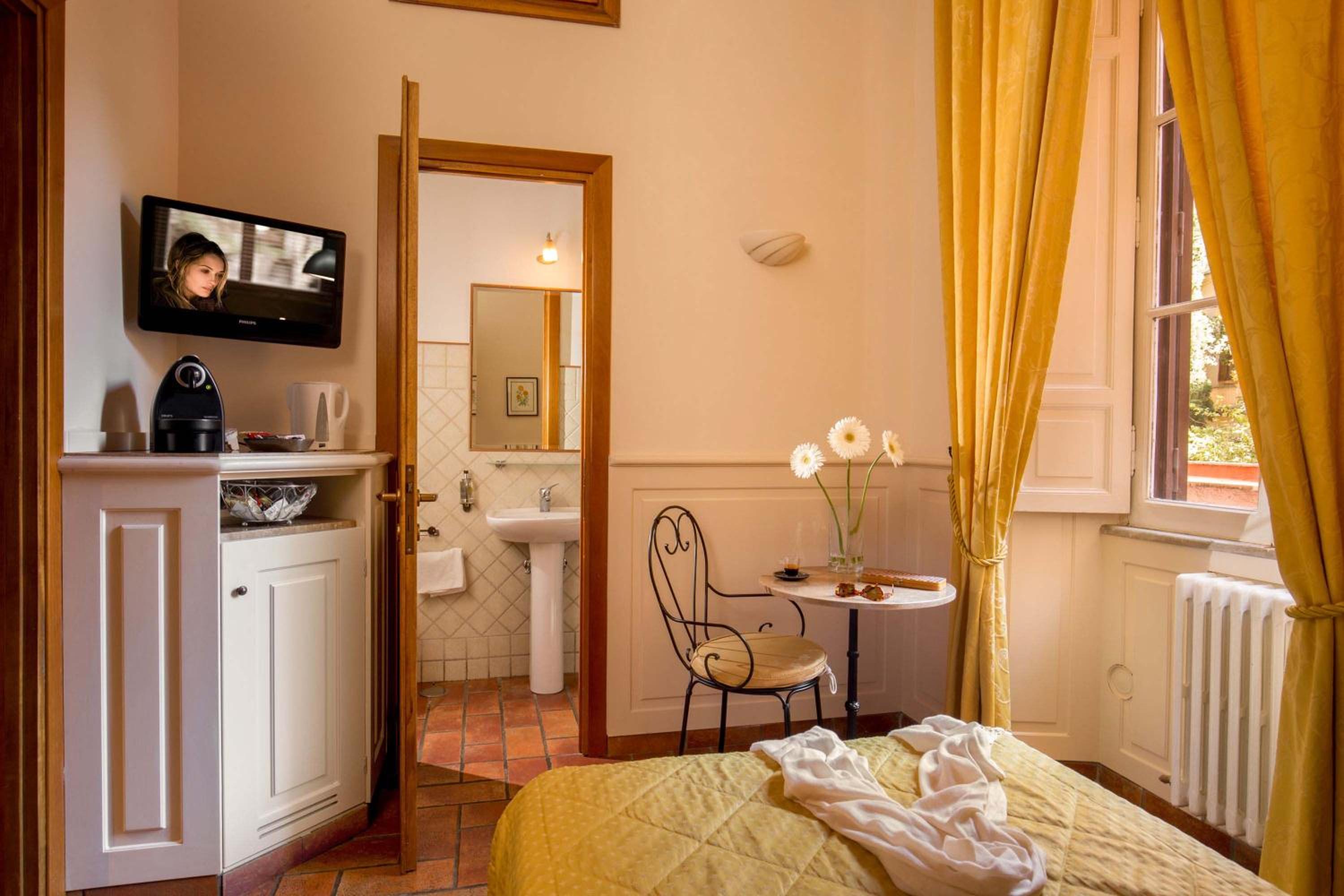 Single Room photo 1