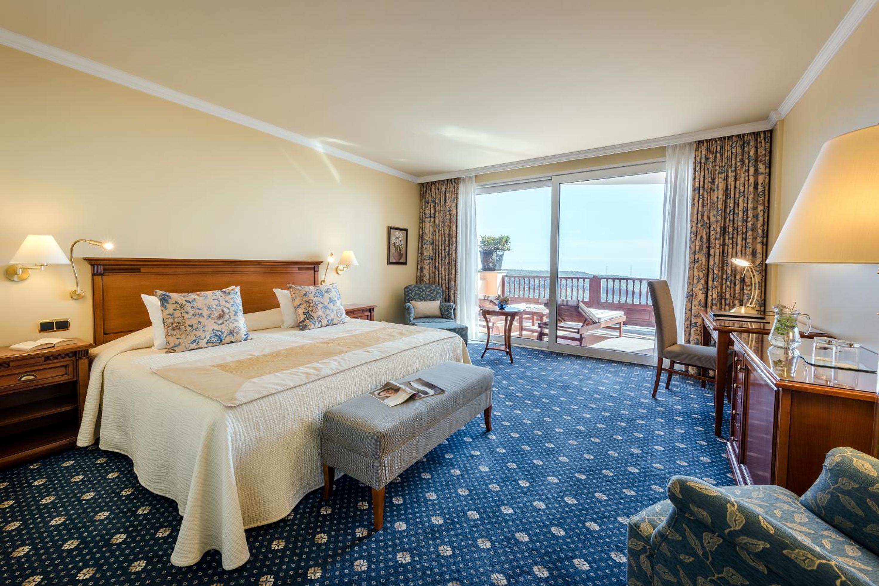 Habitación Doble Deluxe con Balcón y Vista al Mar