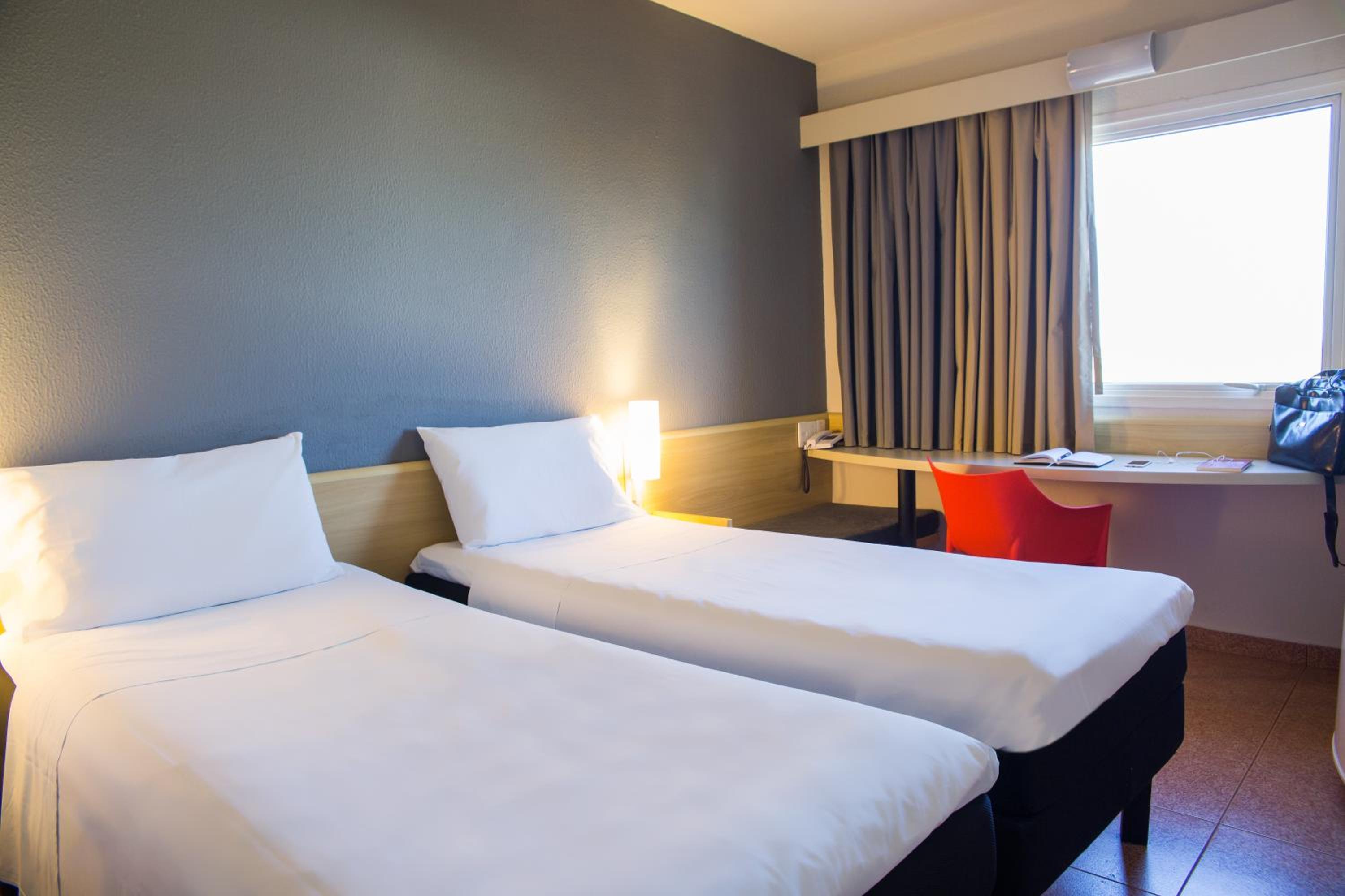 Standard Twin Room photo 1
