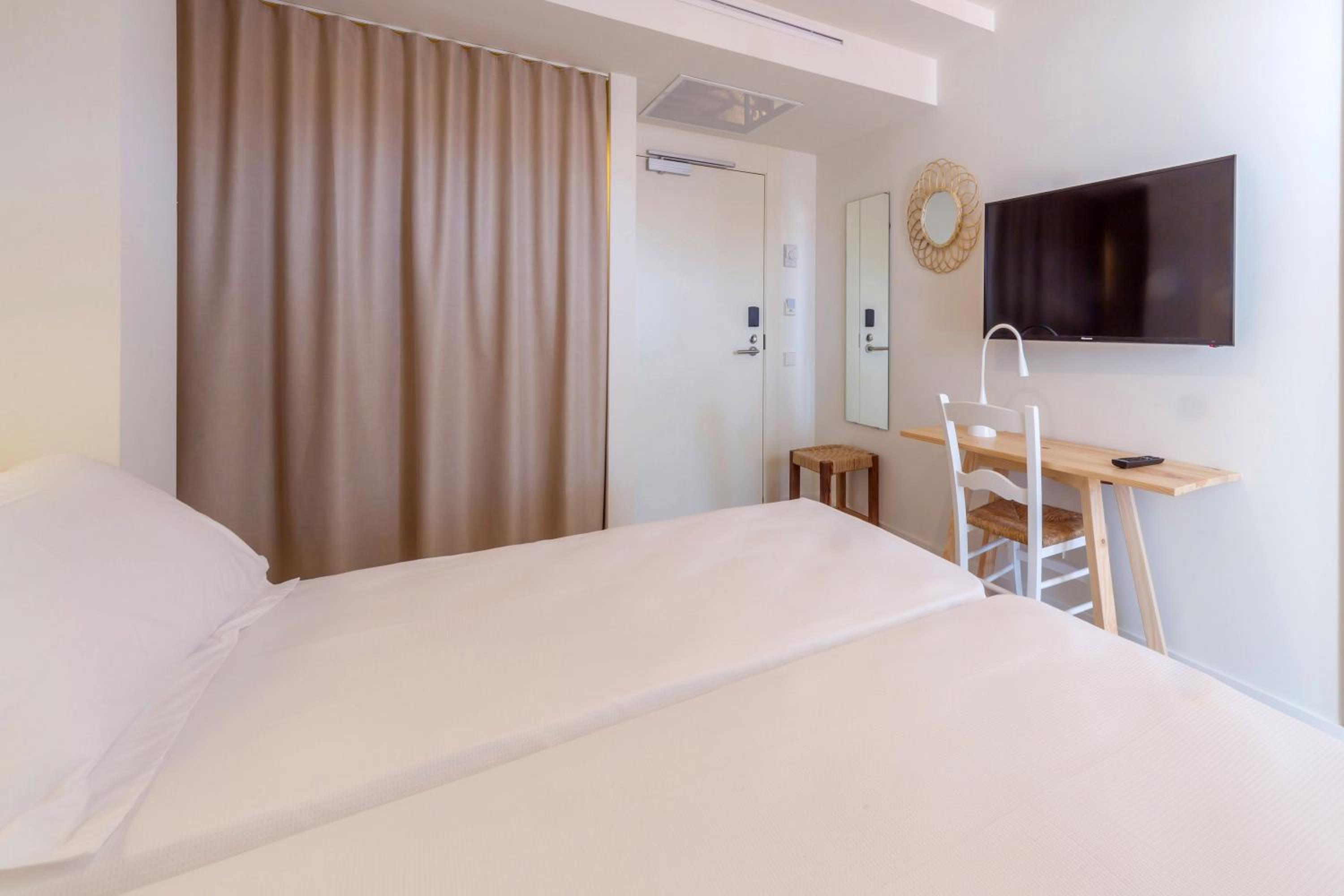 Superior Double Room - Photo 3