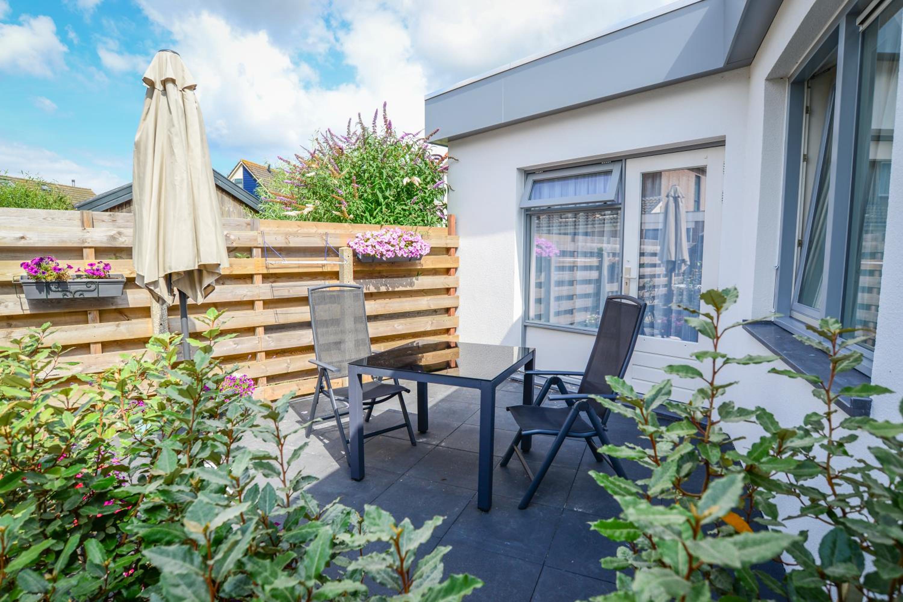 Deluxe Double or Twin Room with Garden View - Photo 3