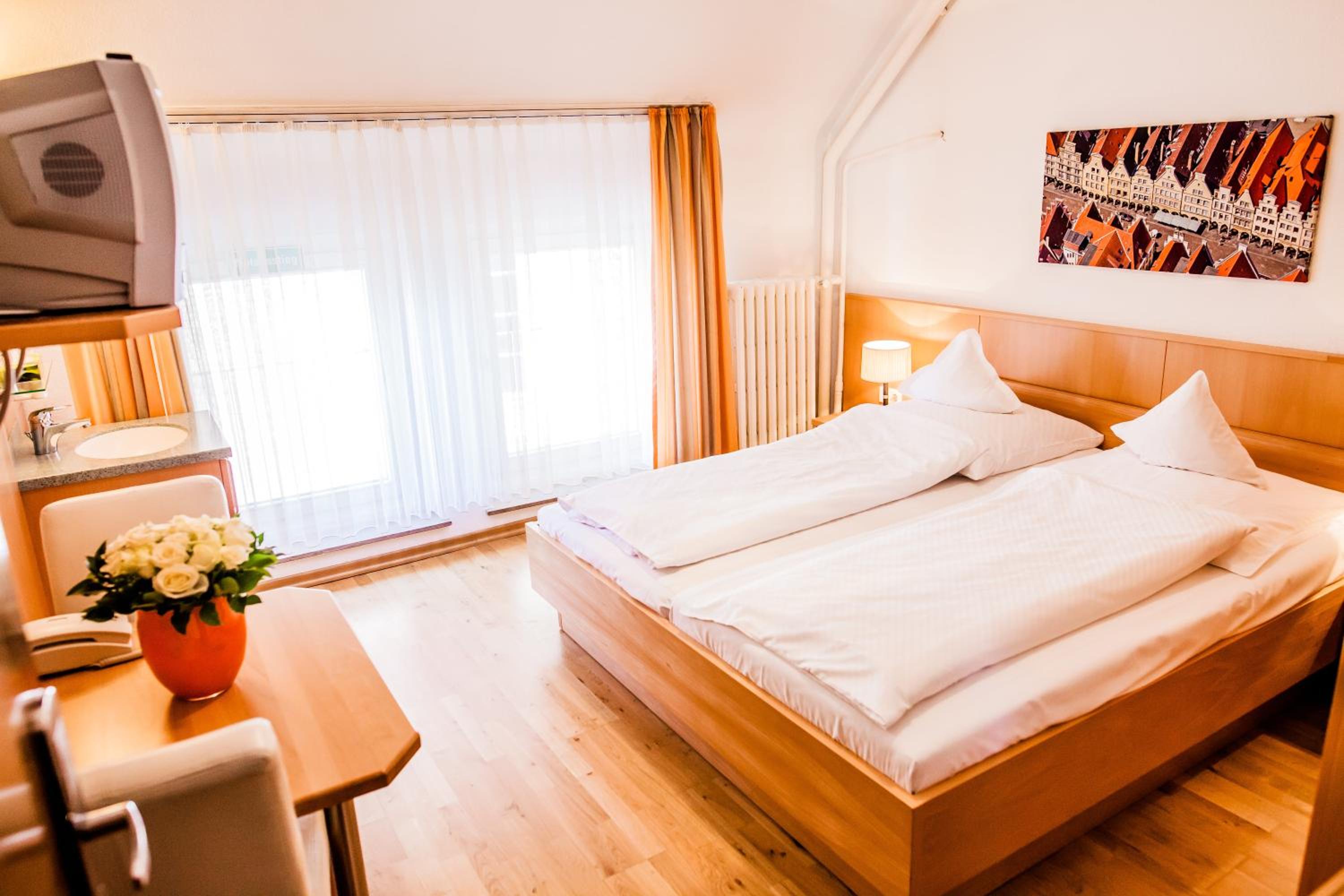 Double Room with Shared Bathroom