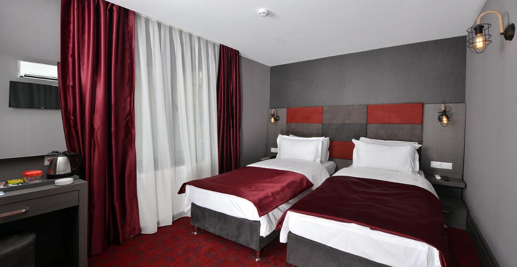 Standard Double or Twin Room photo 1