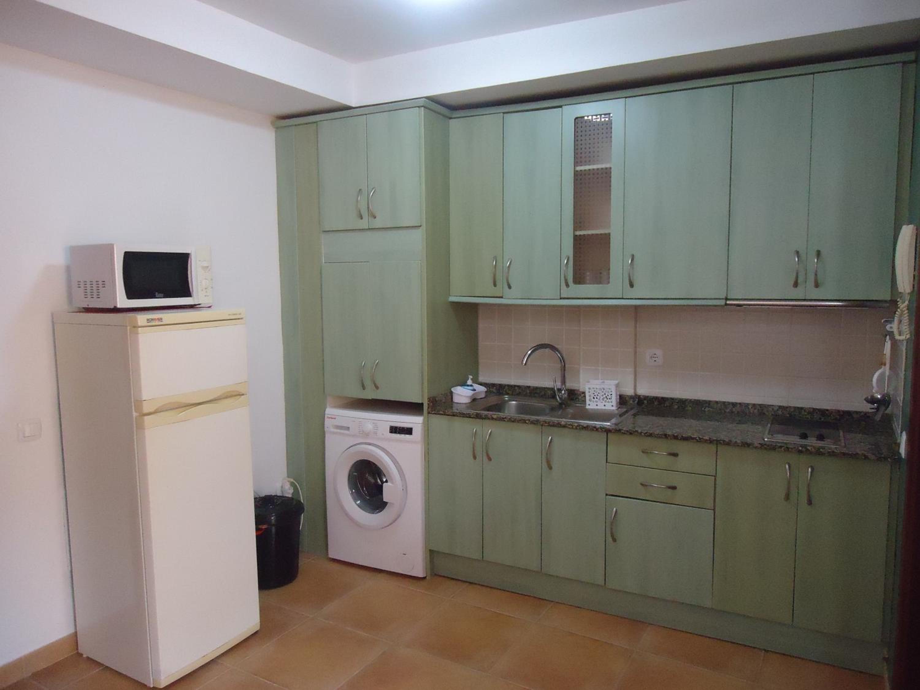 One-Bedroom Apartment - Photo 12