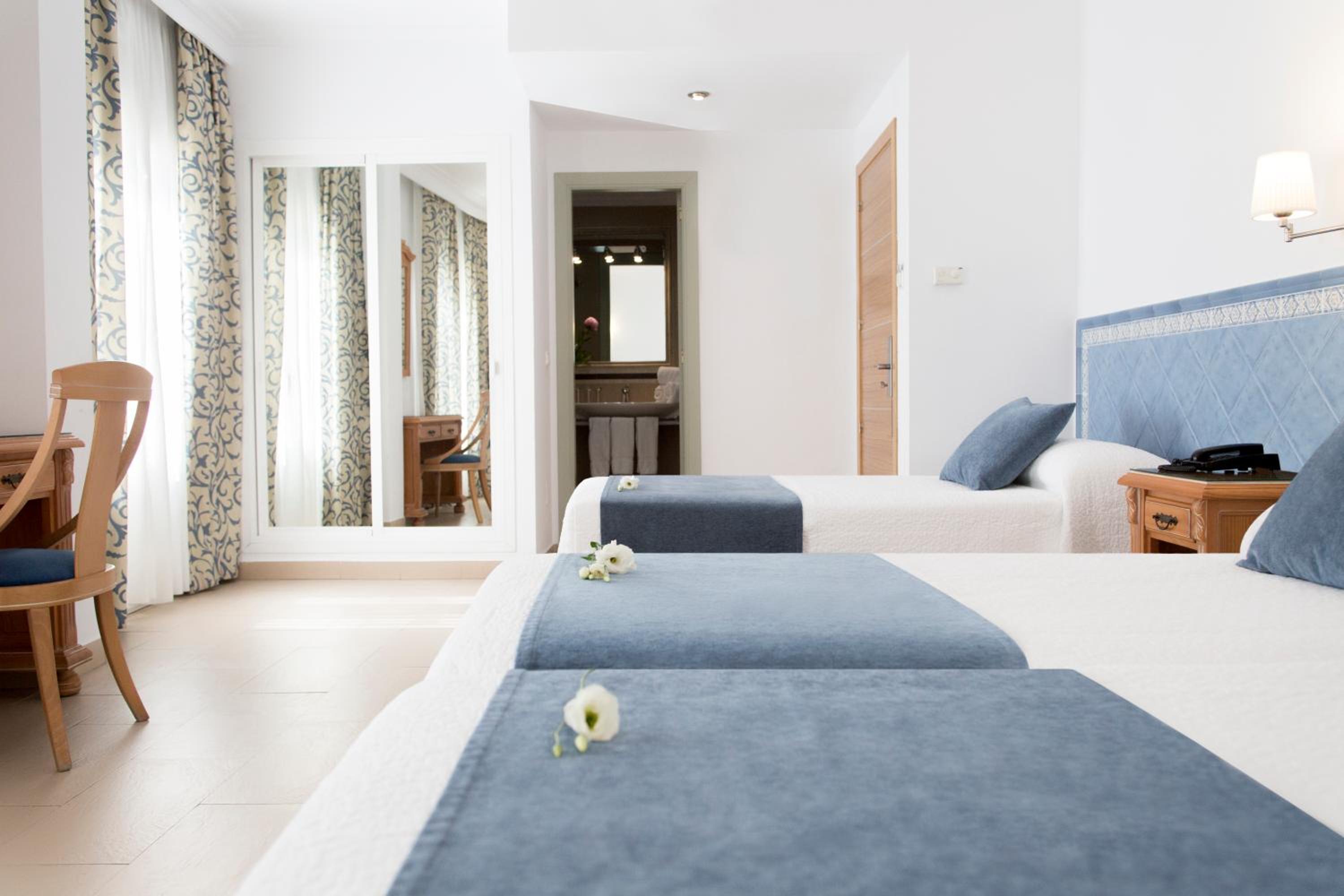 Triple Room - Photo 1