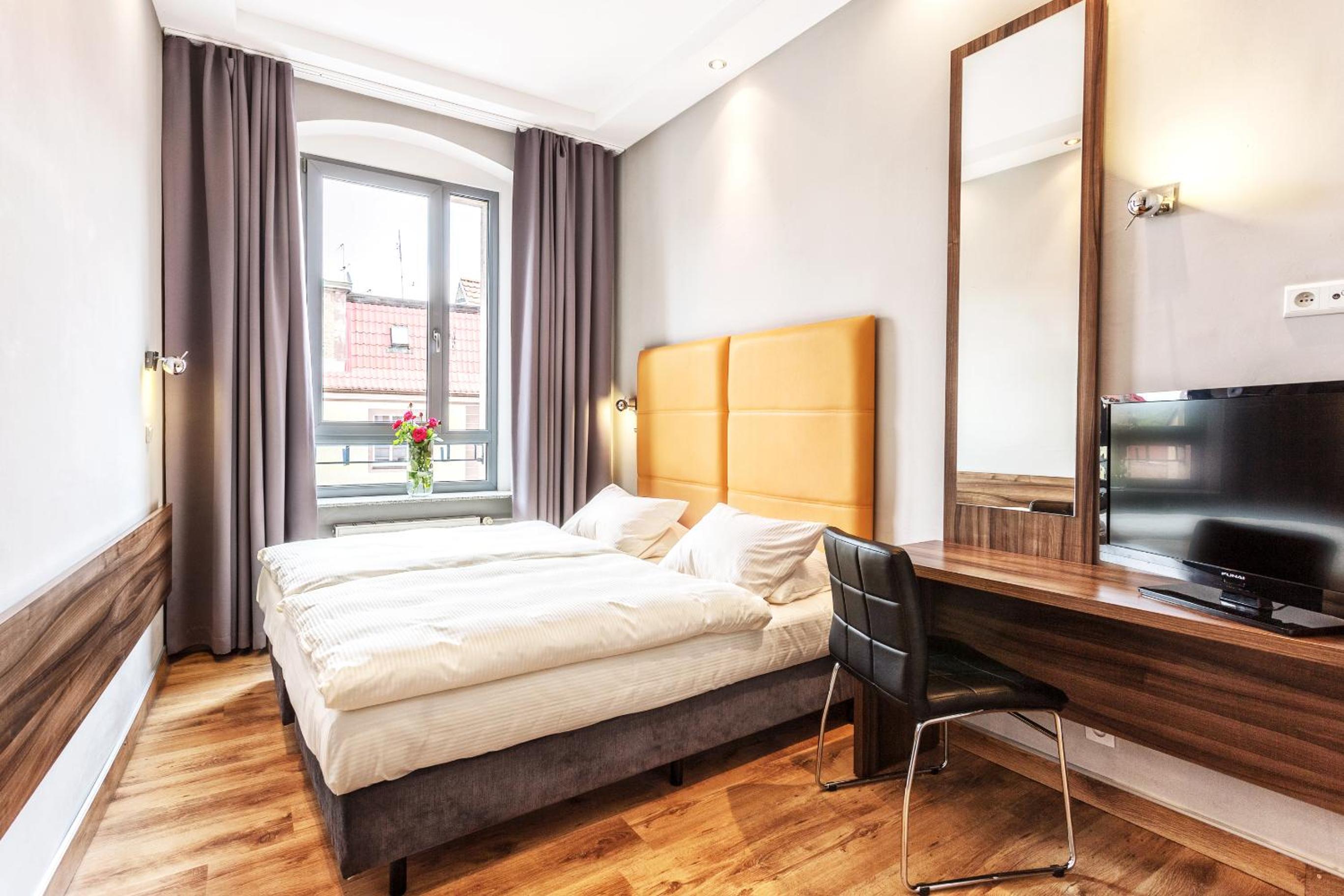 Standard Double or Twin Room - Photo 7