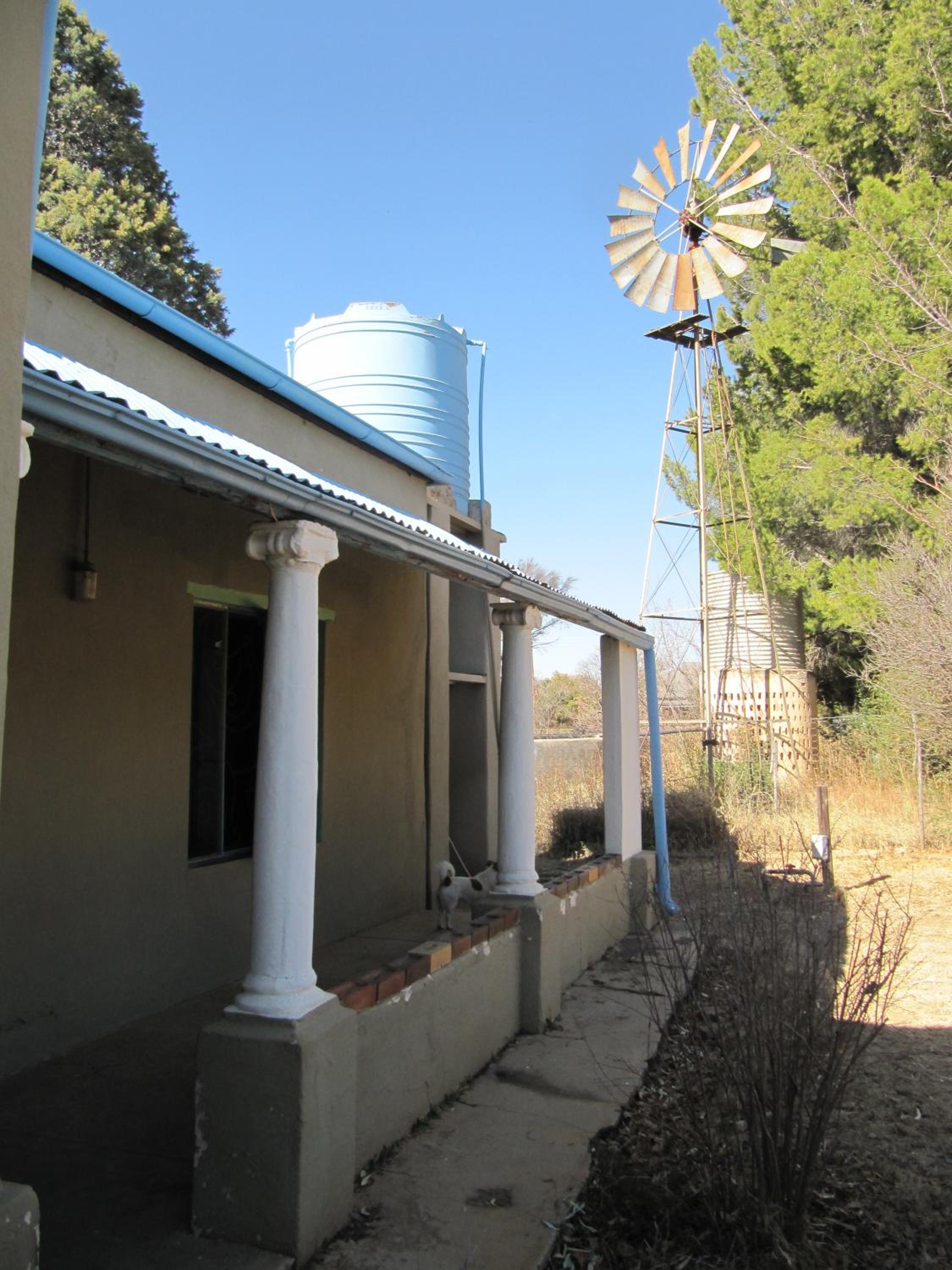 Two-Bedroom Cottage - Photo 3