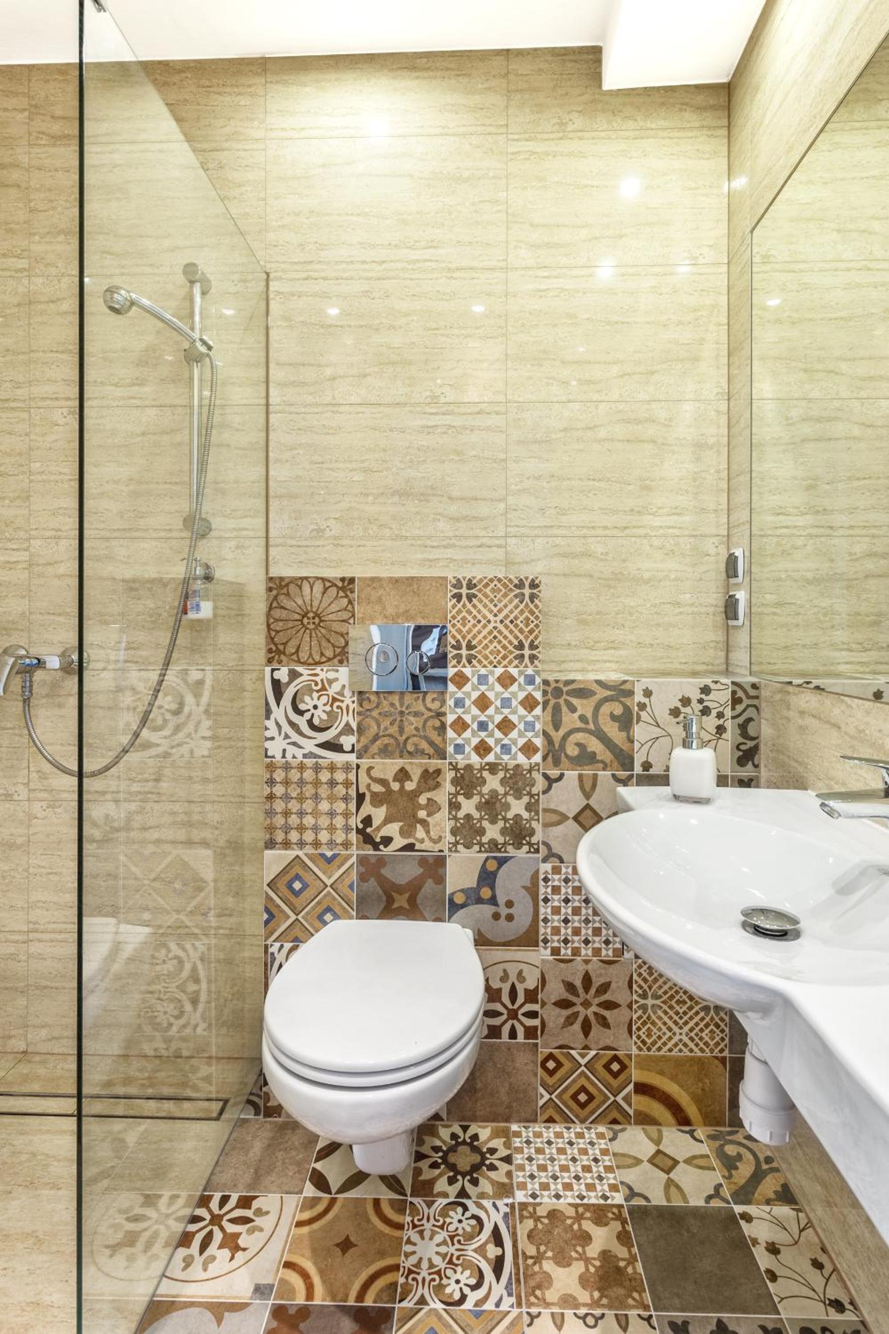 Standard Double or Twin Room - Photo 6
