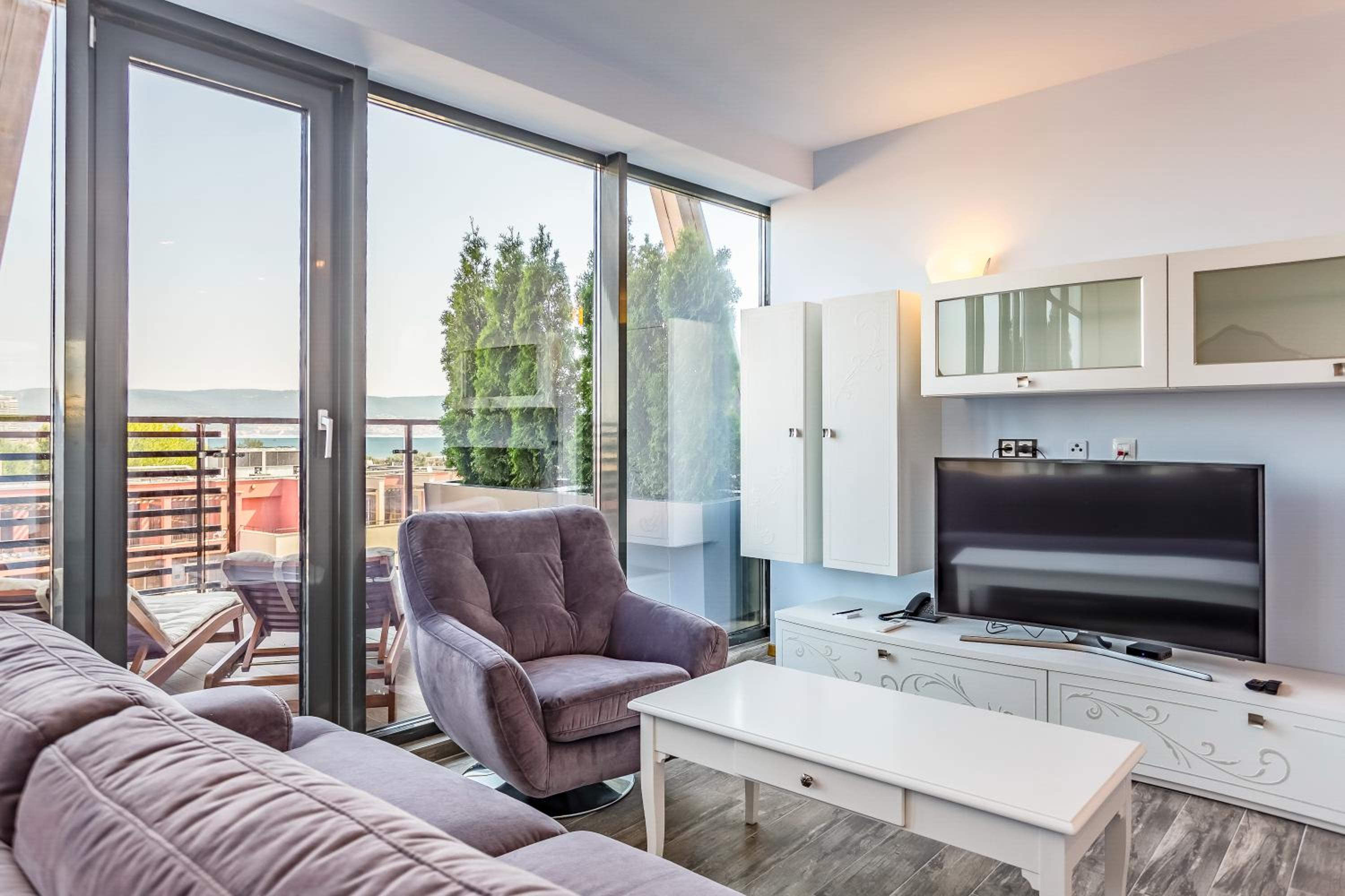 Penthouse Apartment photo 2