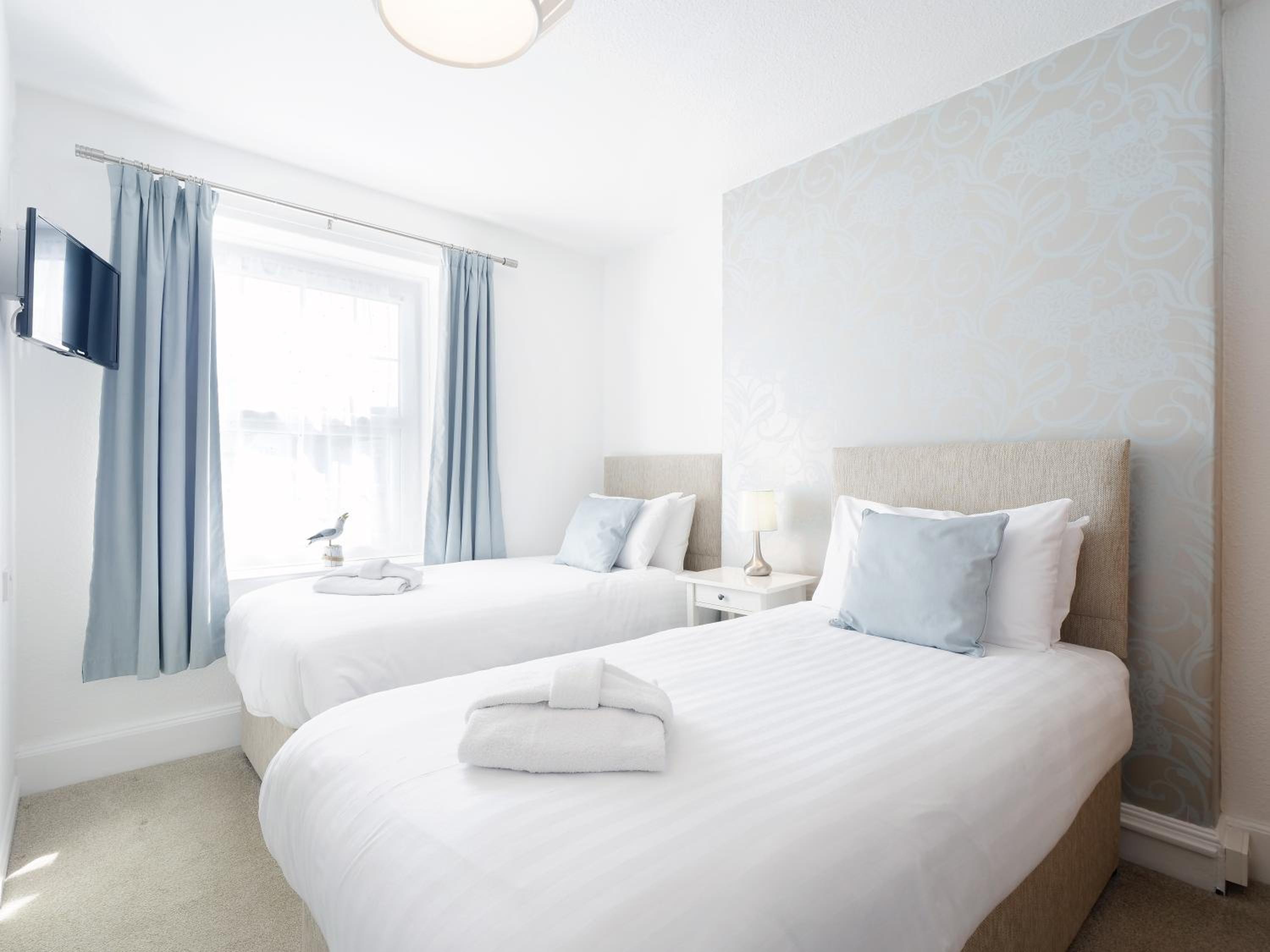 Standard Twin Room photo 2