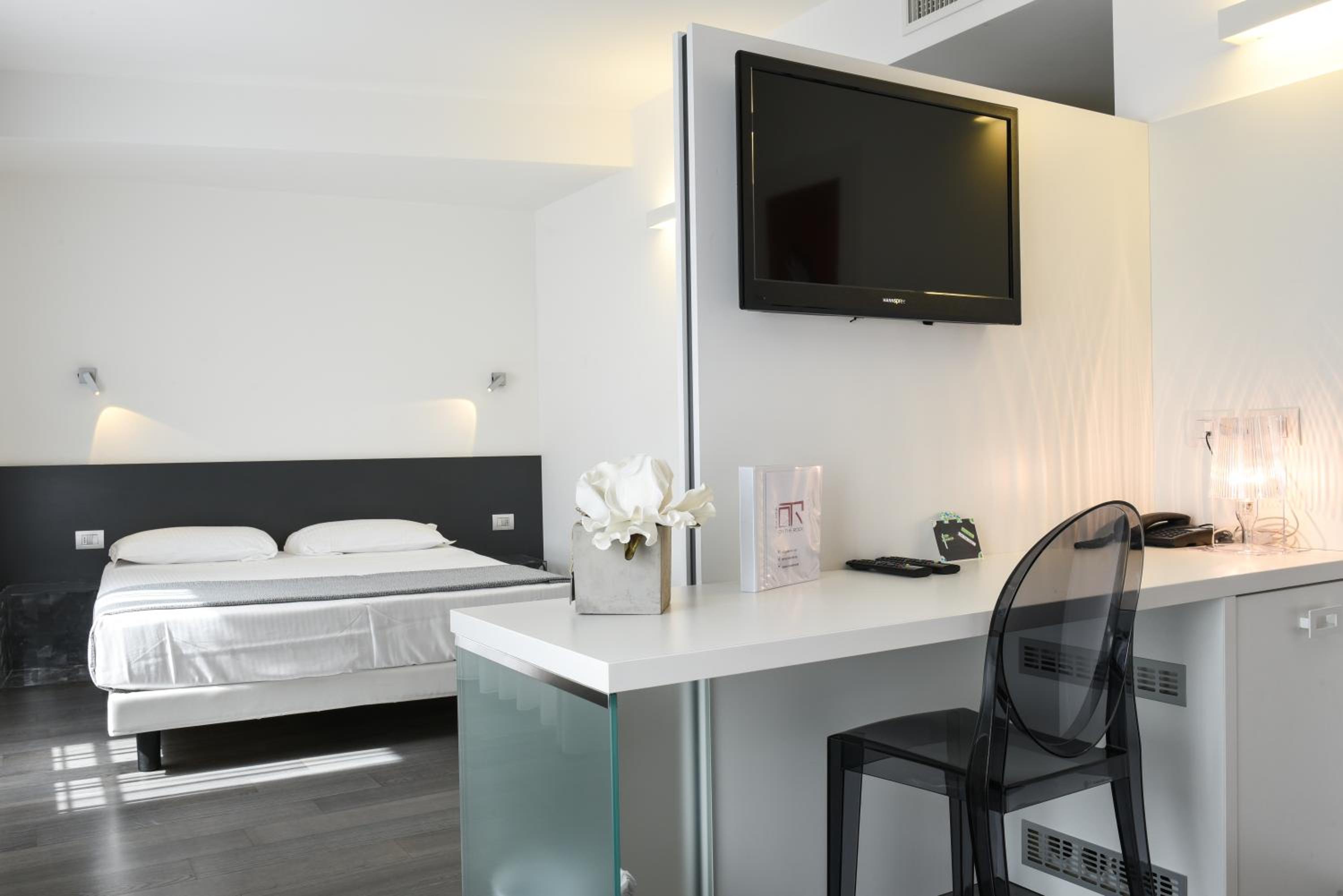Superior Double Room - Photo 3