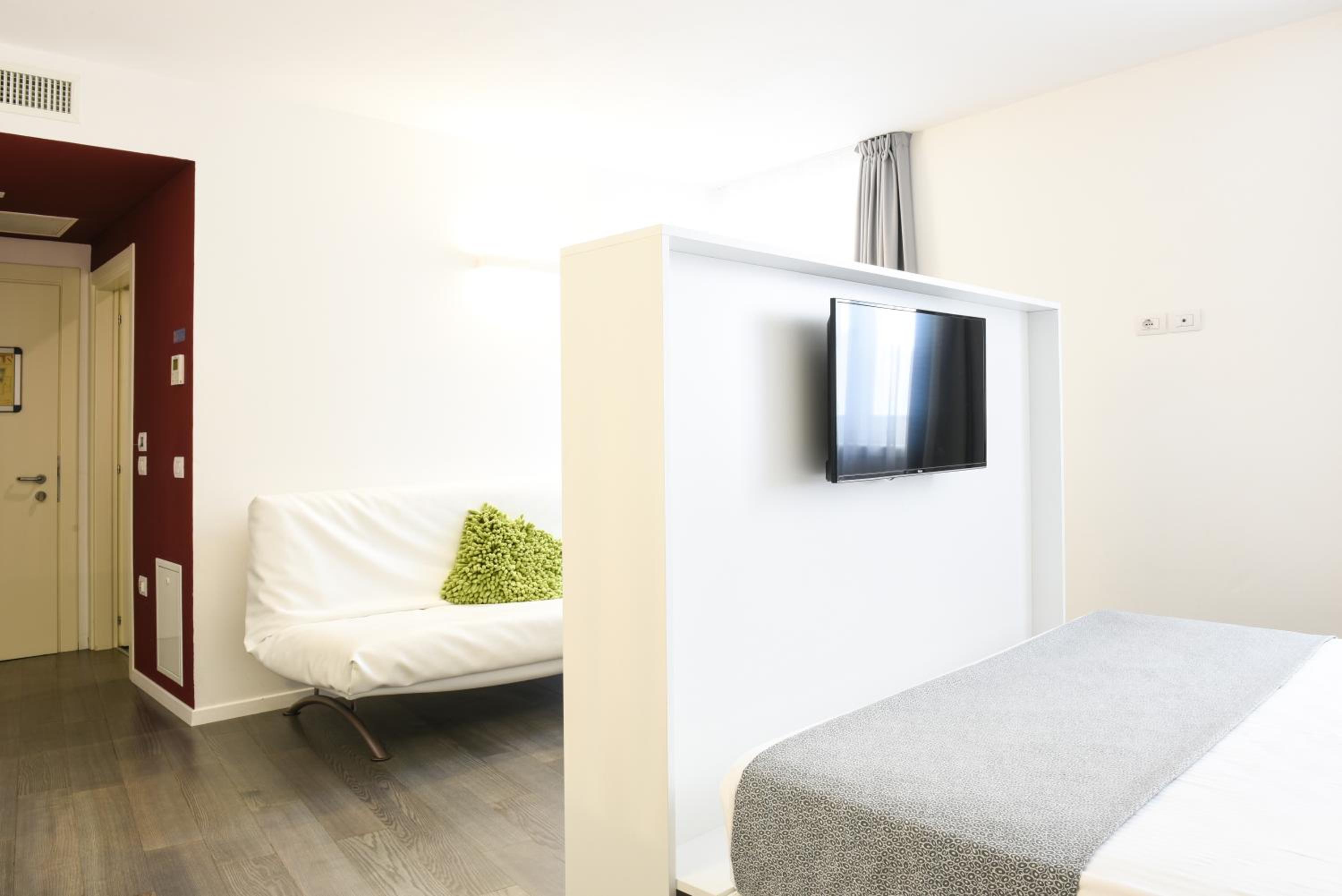 Superior Double Room - Photo 17
