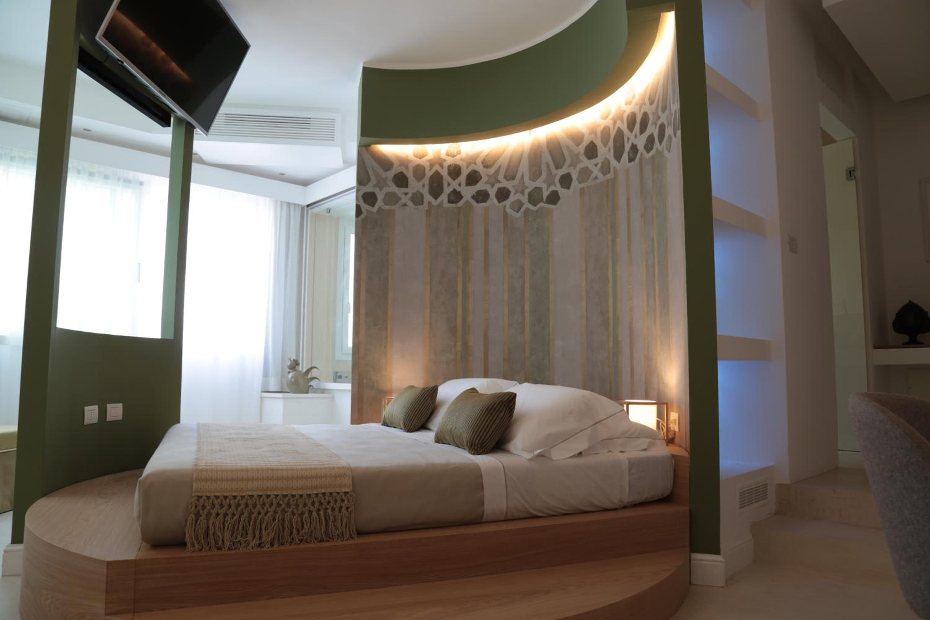 Deluxe Suite photo 1