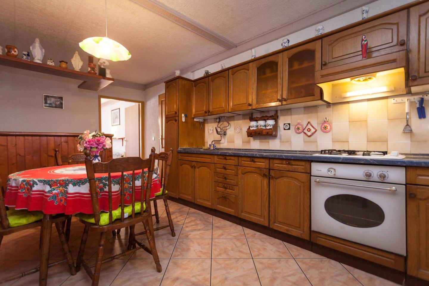 One-Bedroom Apartment - Photo 6