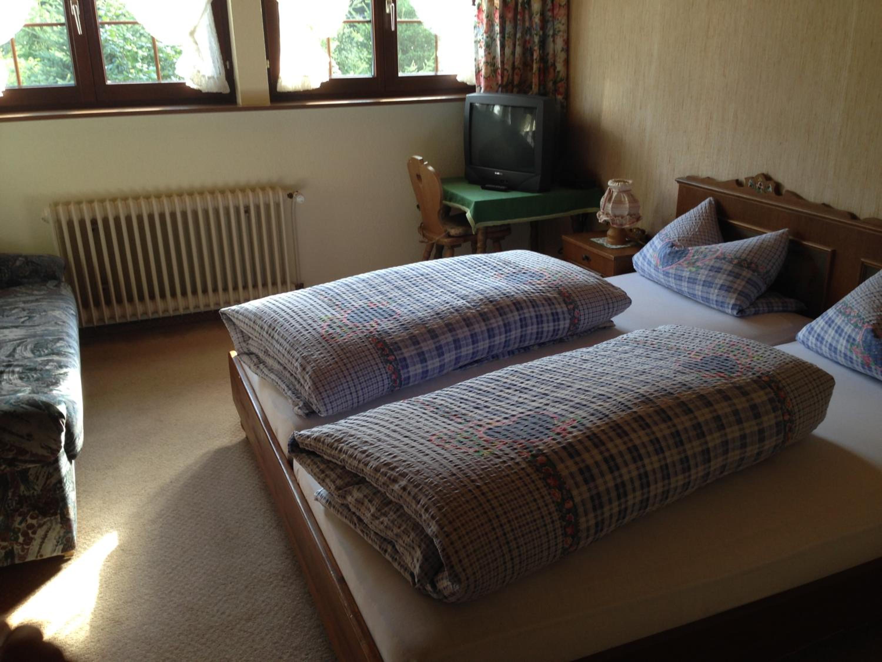 Double Room with Private Bathroom - Photo 1