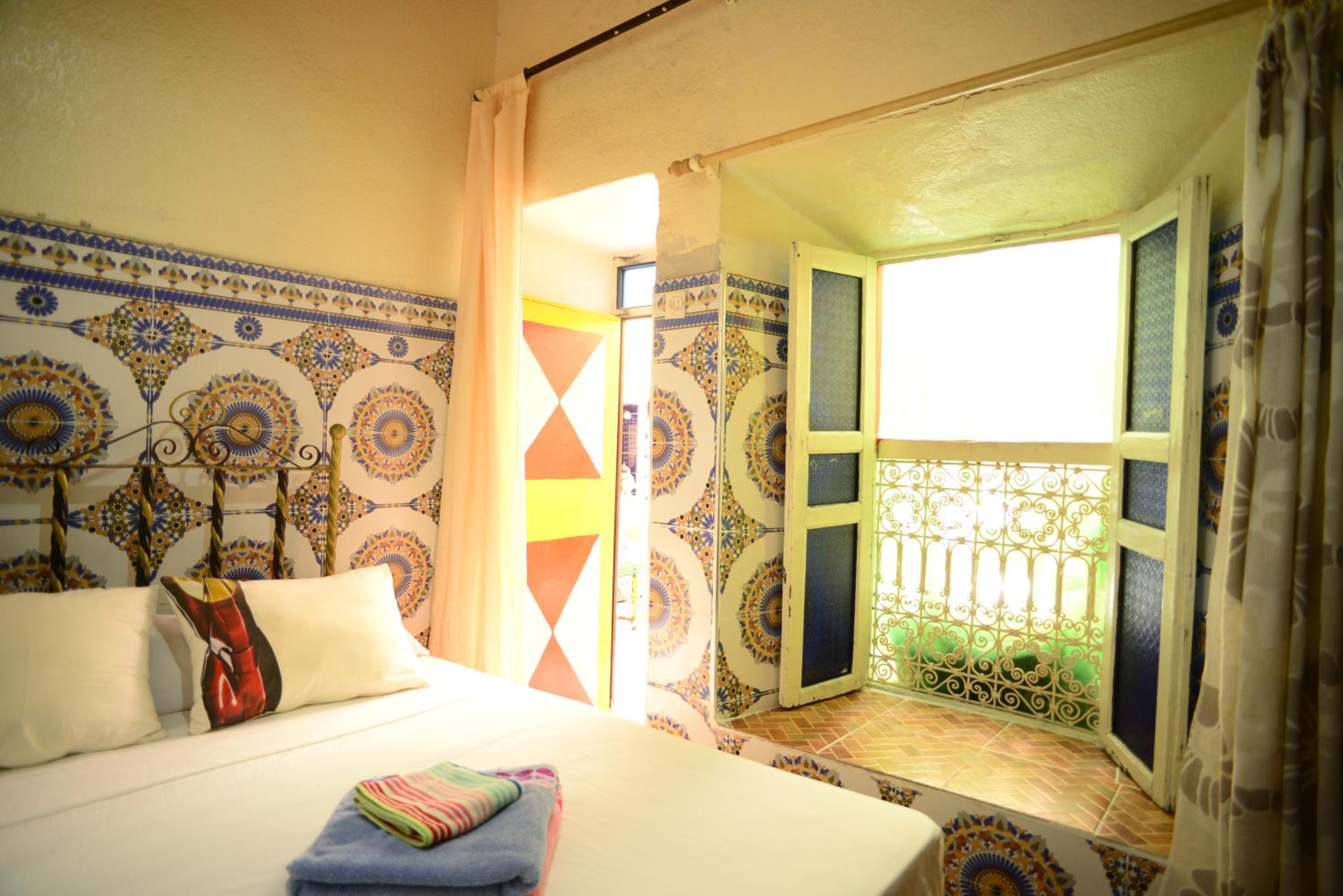 Standard Double Room - Photo 8