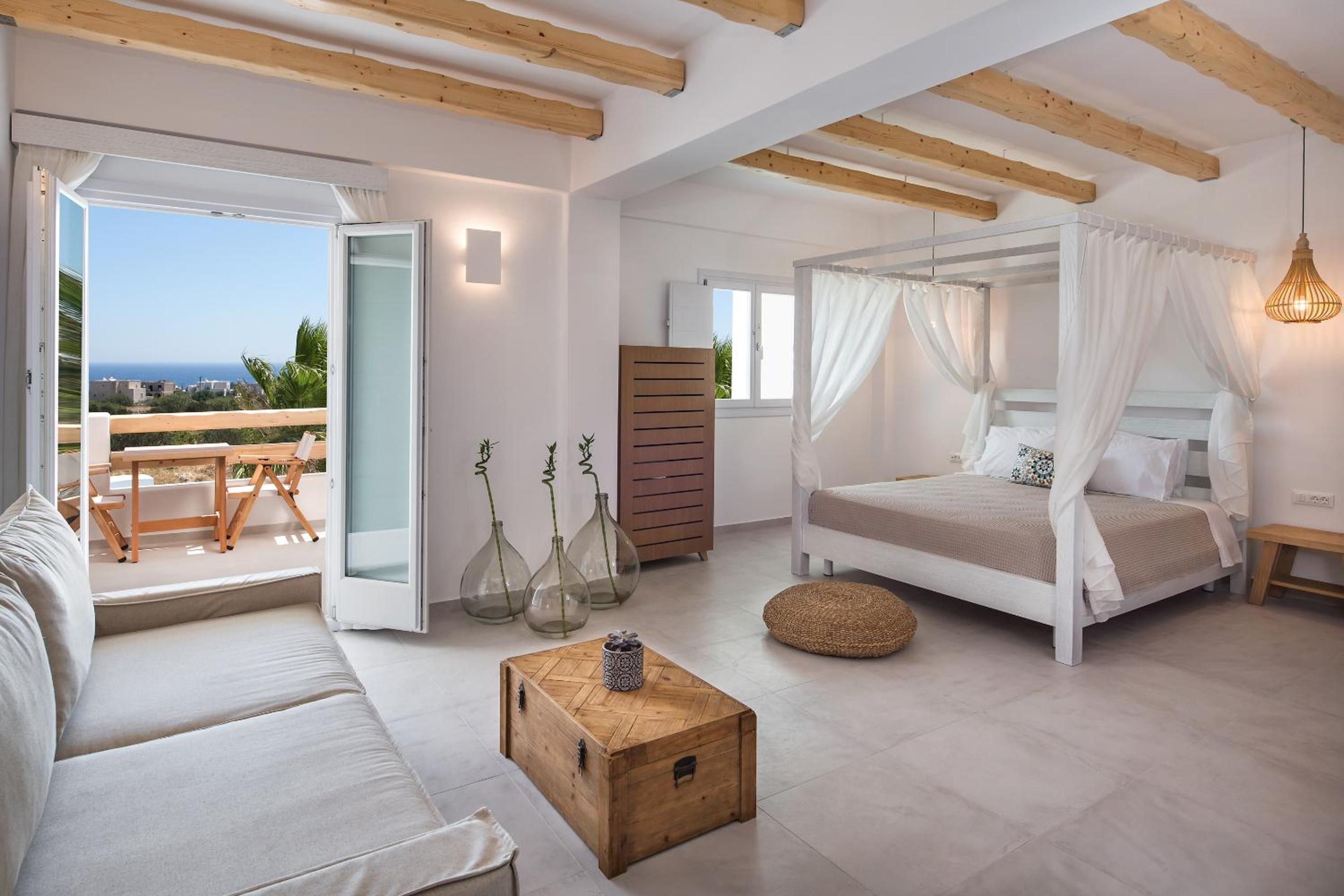 Honeymoon Suite with Jetted Hot Tub