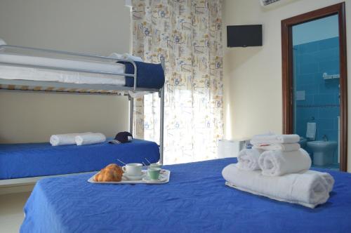 Quadruple Room - Photo 13