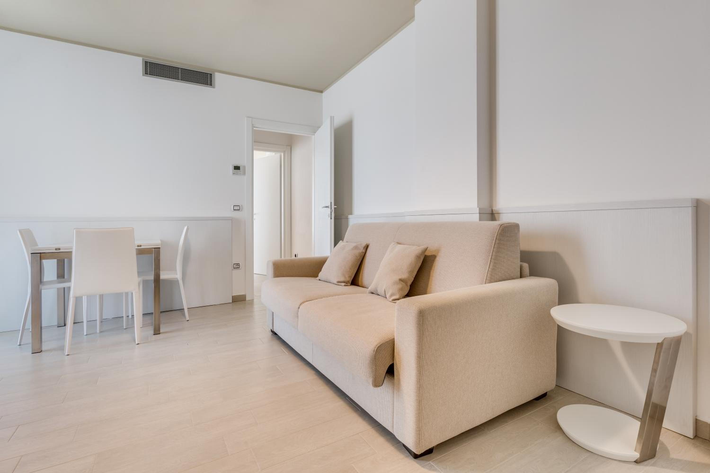 Family Suite (2 Adults + 2 Children) with Balcony - Photo 14