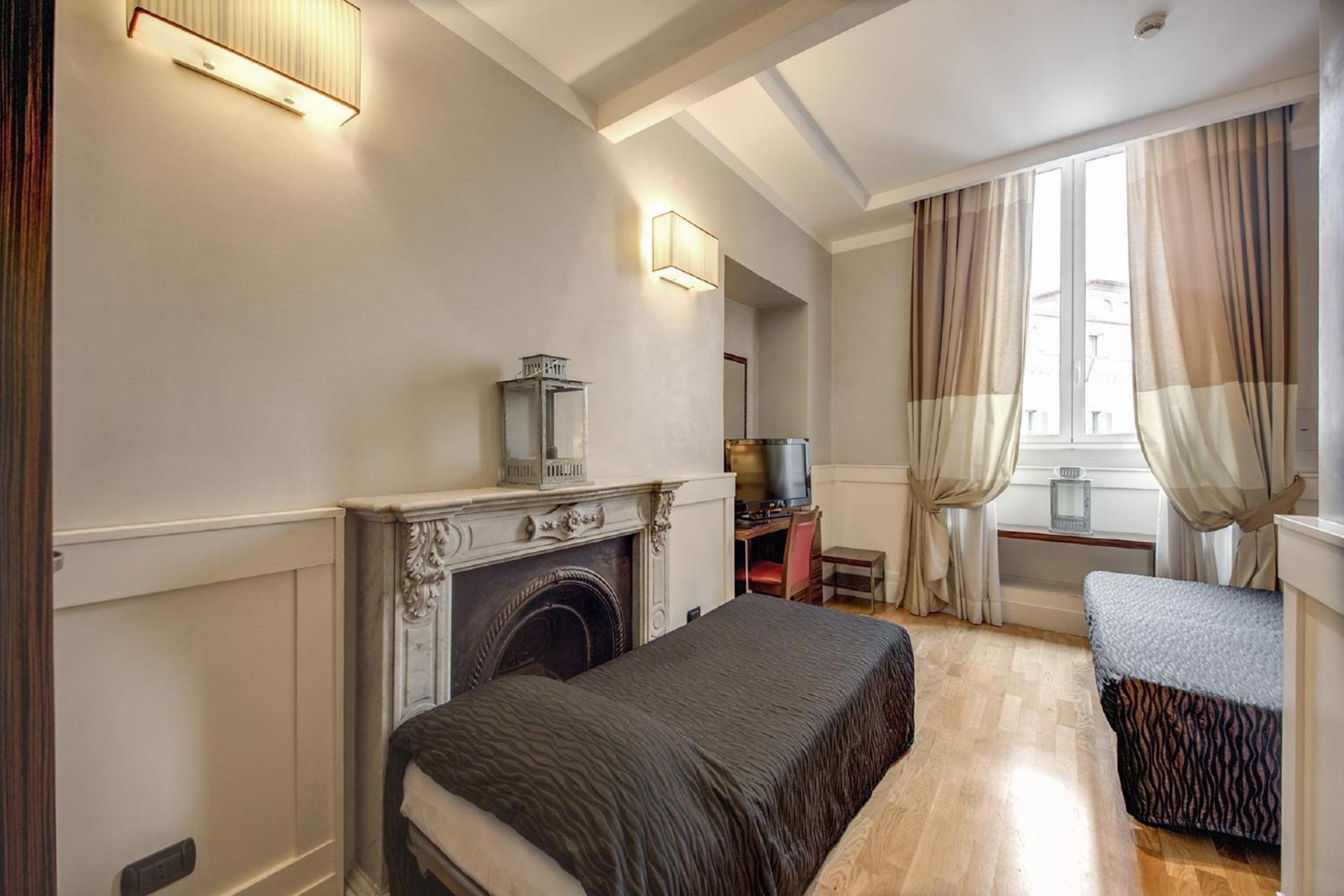 Superior Triple Room photo 2