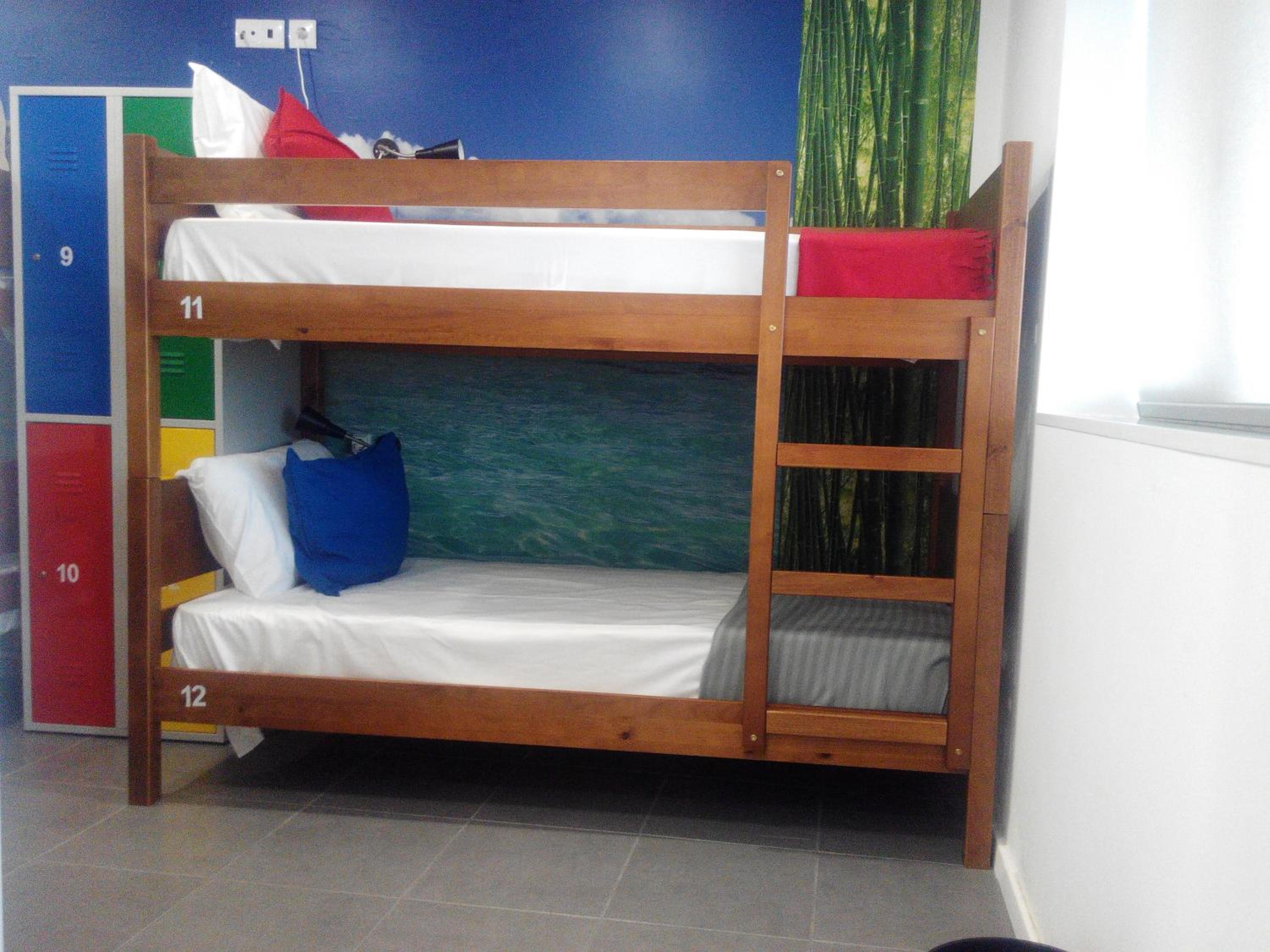 Single Bed in 12-Bed Mixed Dormitory Room photo 1