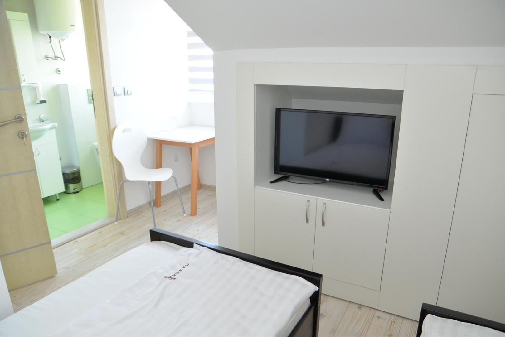 Double or Twin Room with Bathroom photo 1