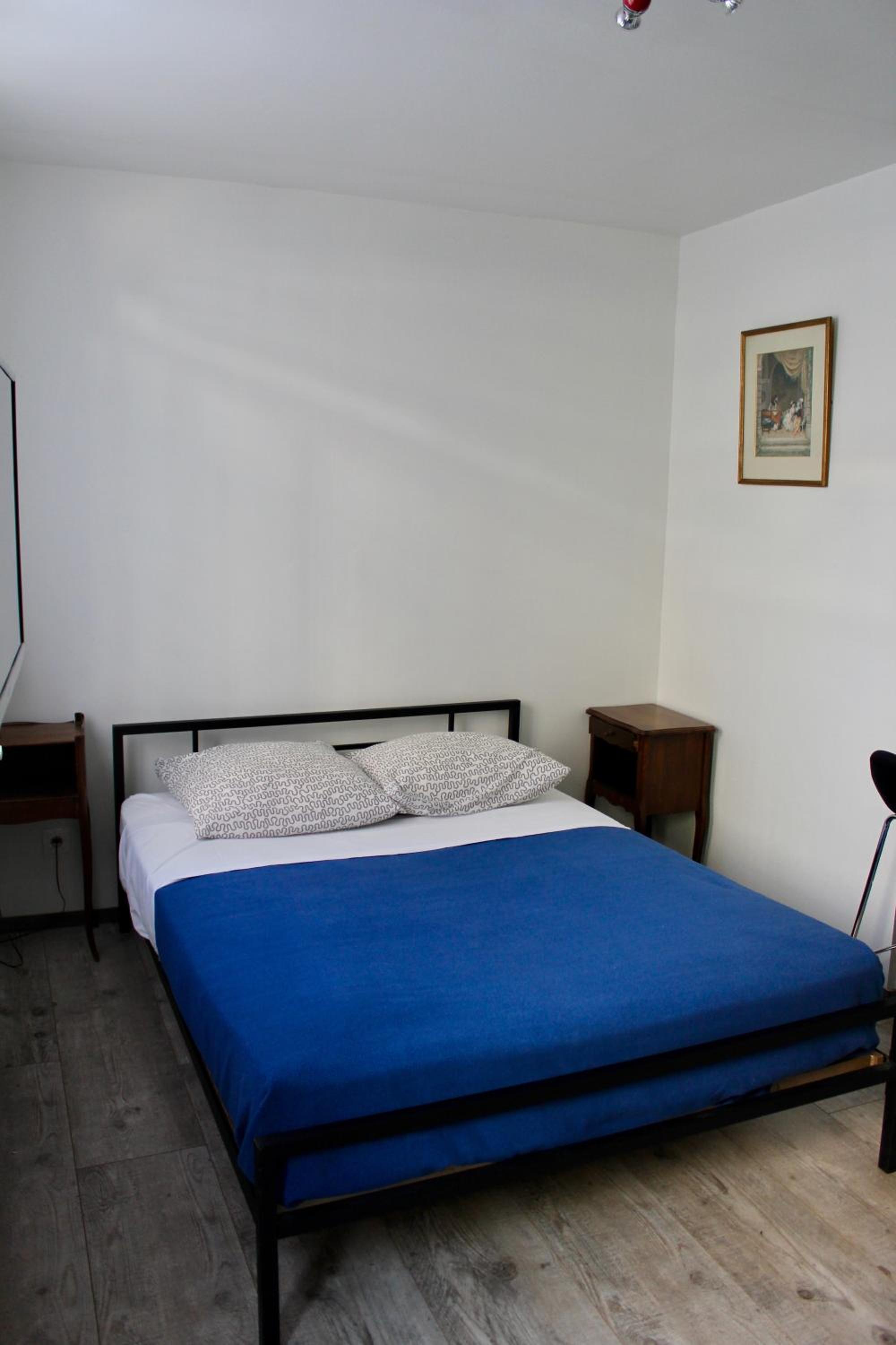 Studio Apartment - Photo 3