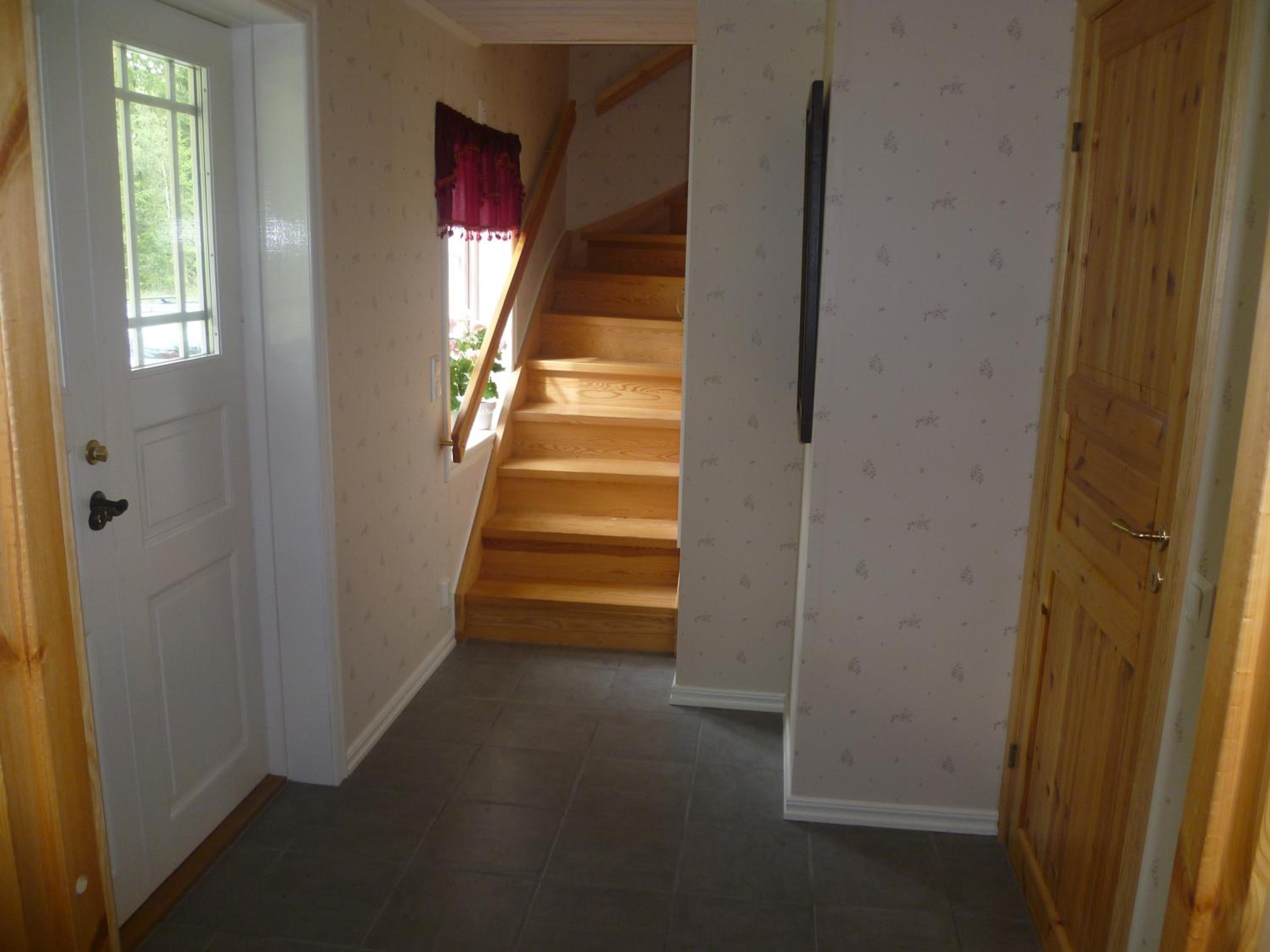 Two-Bedroom House - Photo 12