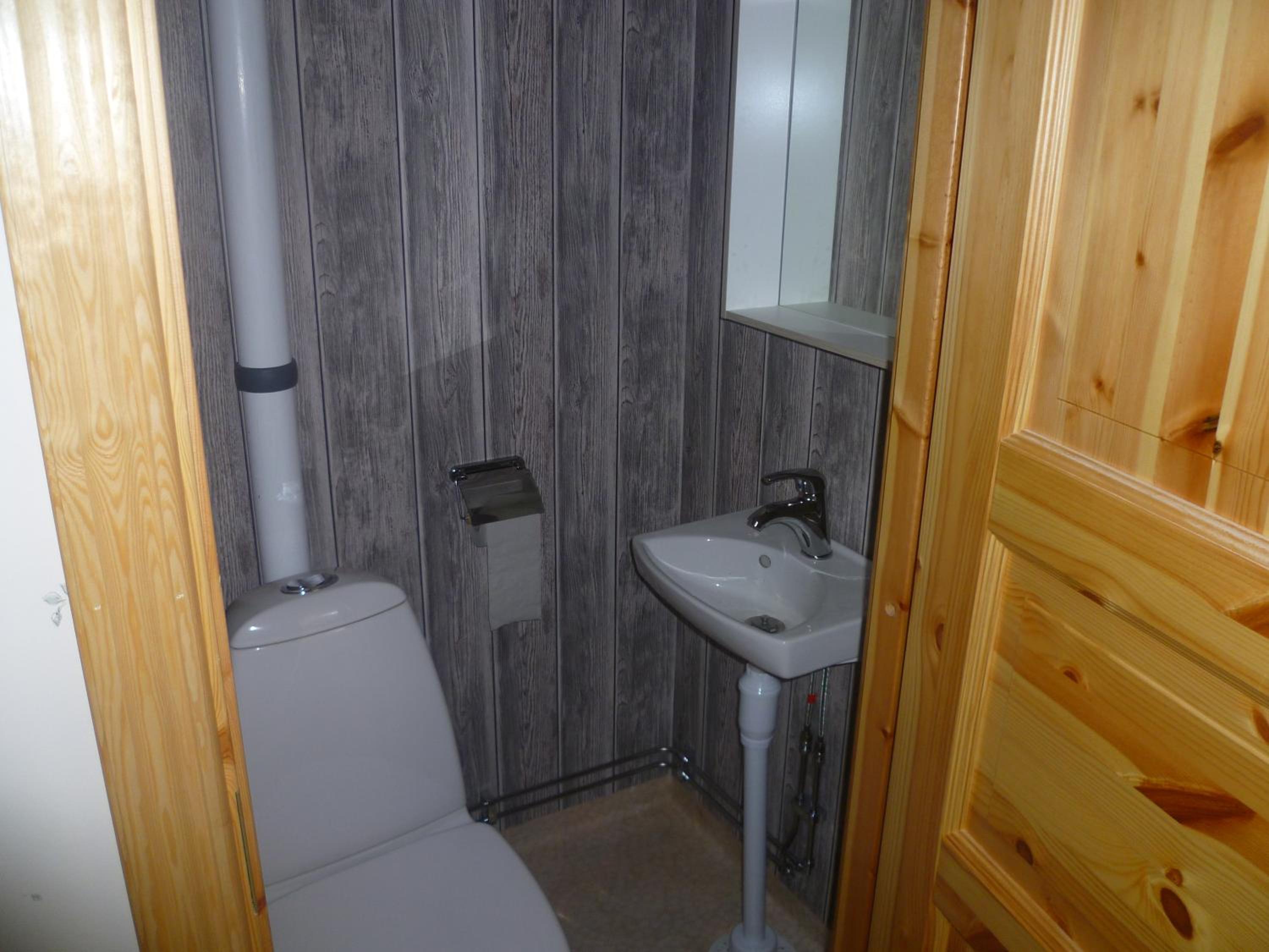 Two-Bedroom House - Photo 14