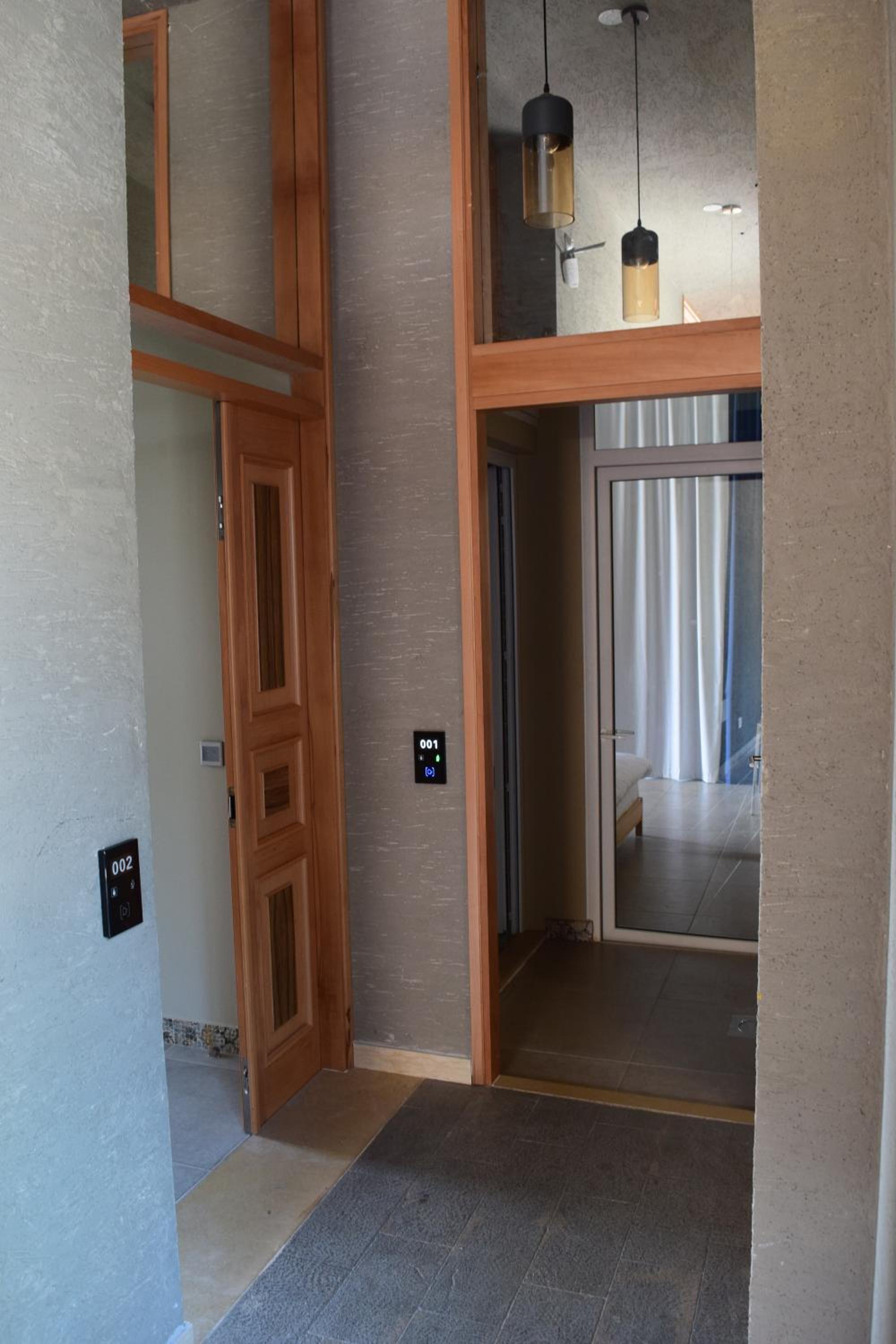 Large Single Room