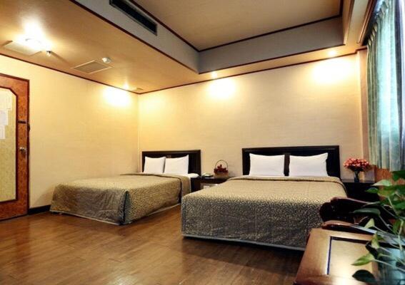 Quadruple Room with Bath