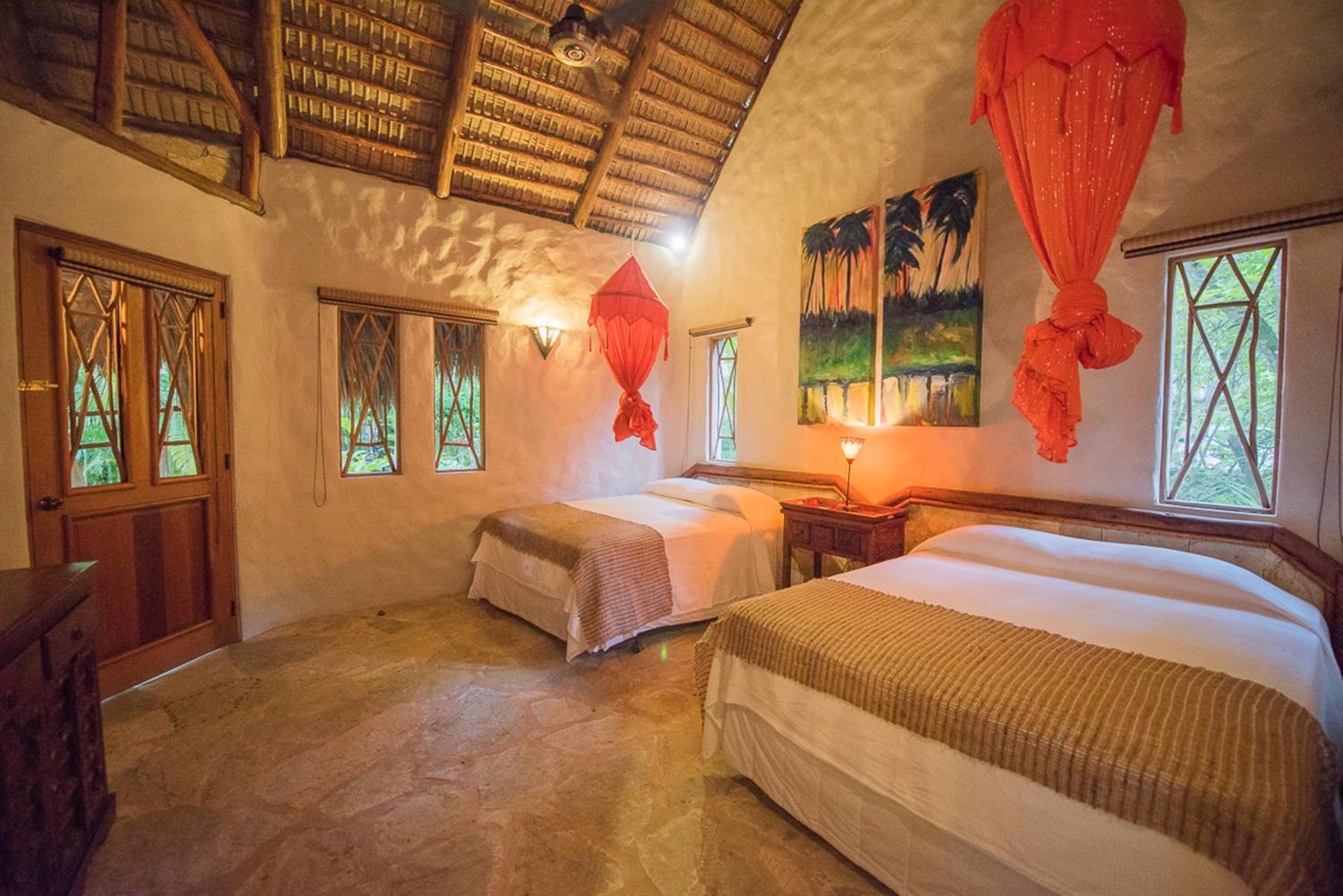 One-Bedroom Bungalow - Photo 4
