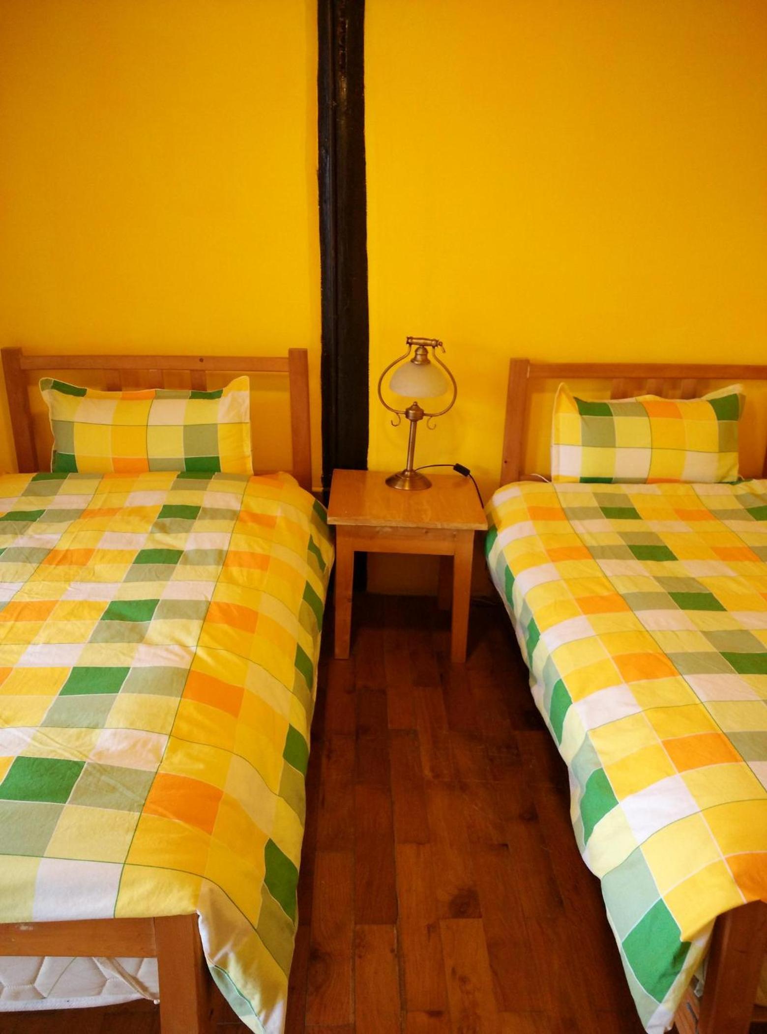 Economy Twin Room photo 1