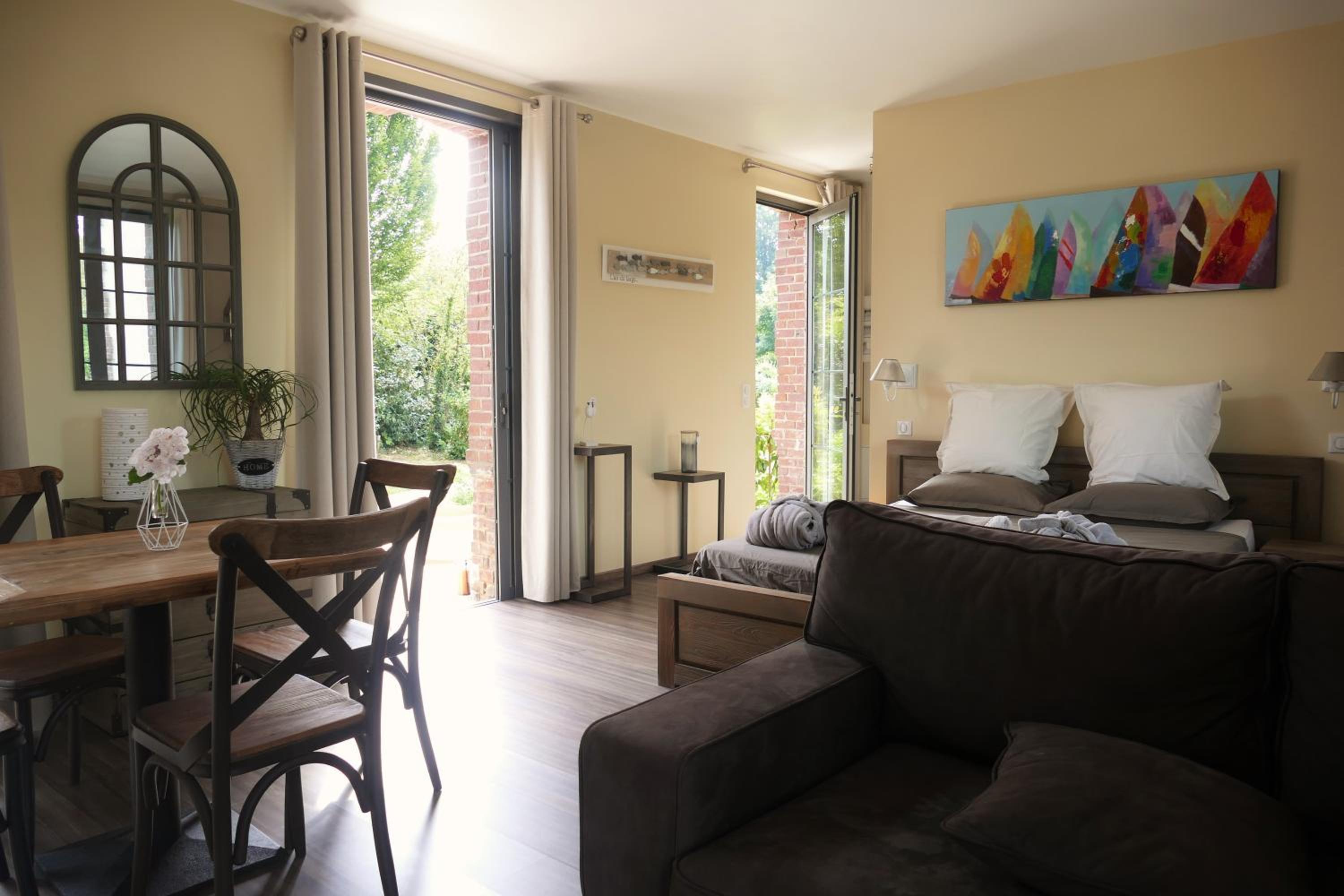 One-Bedroom House photo 1