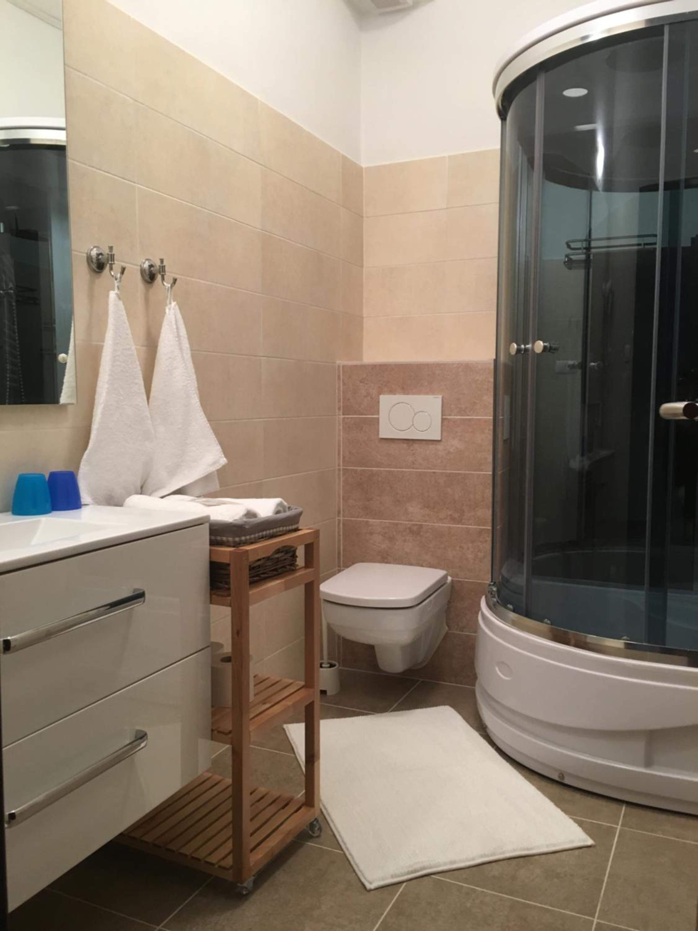 Standard Double Room - Photo 7