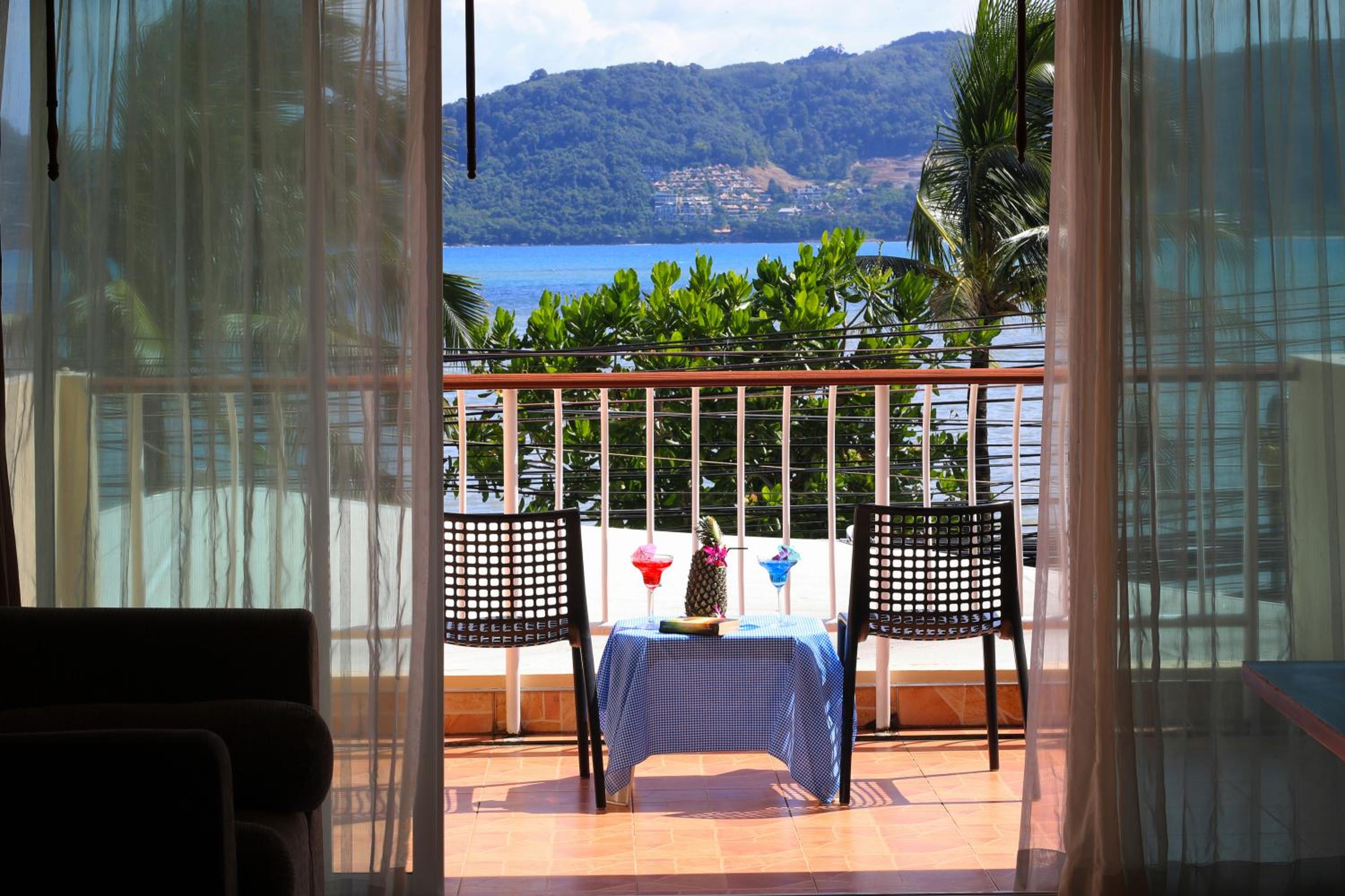 Deluxe Double or Twin Room - Photo 2