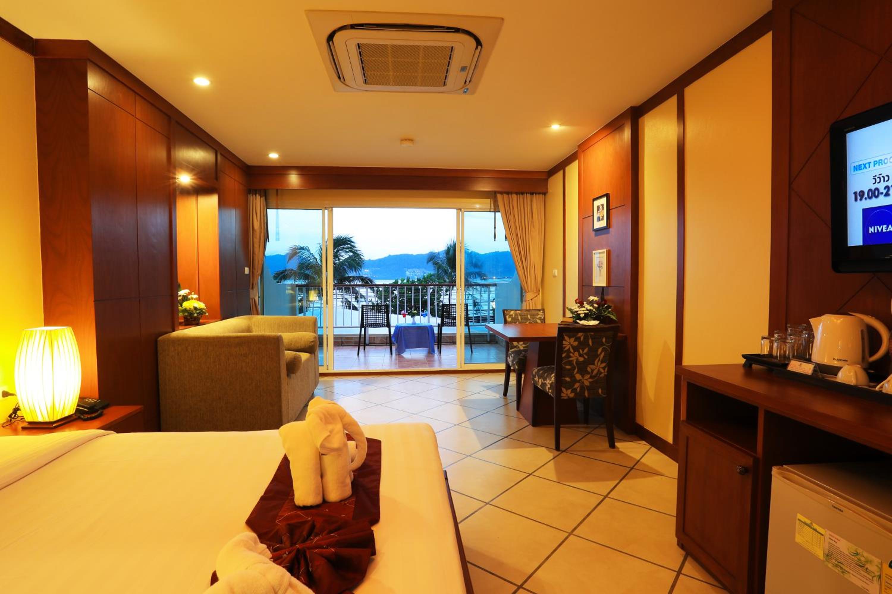 Deluxe Double or Twin Room - Photo 3