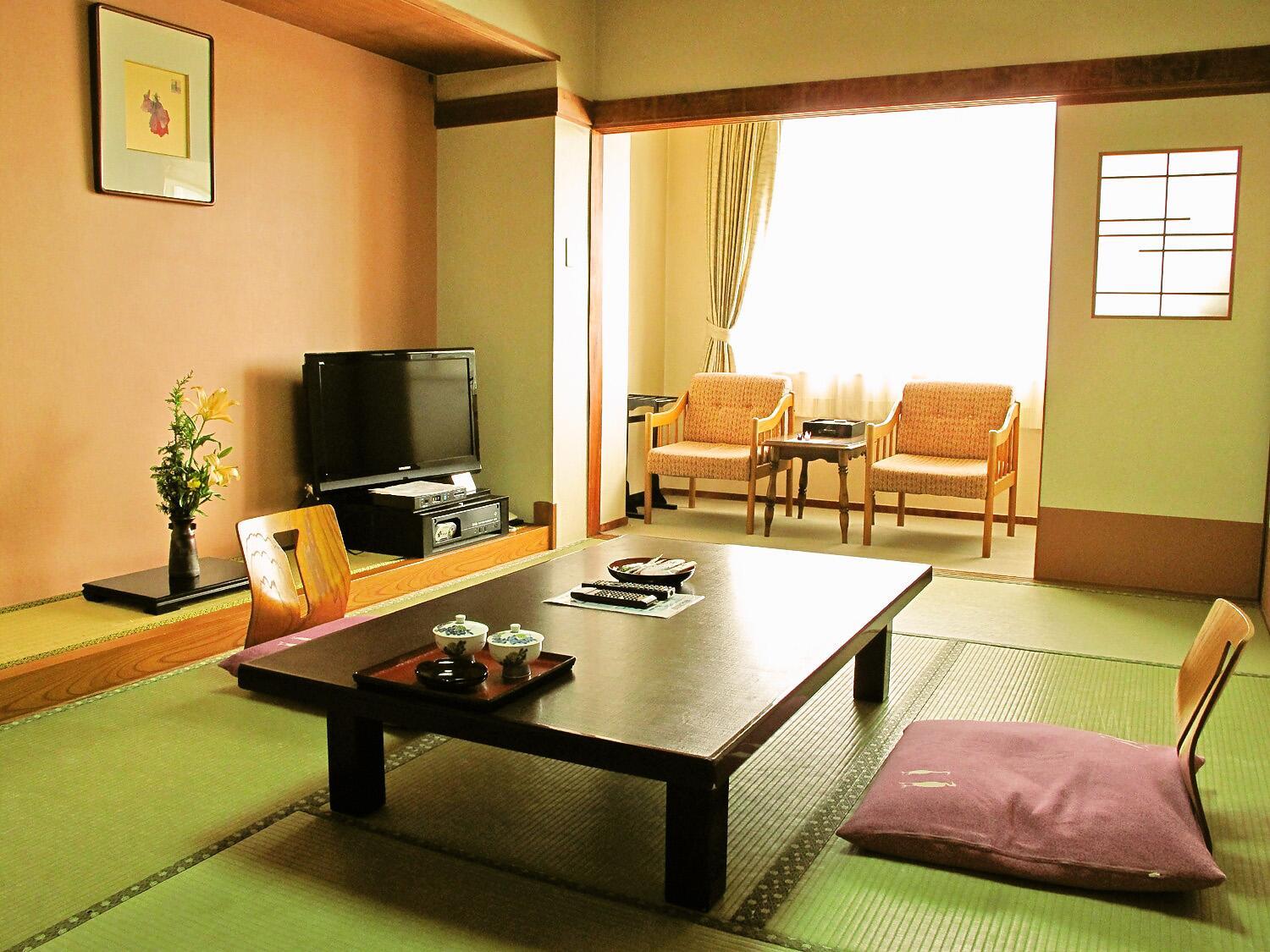 Japanese-Style Triple Room With Shared Bathroom photo 2