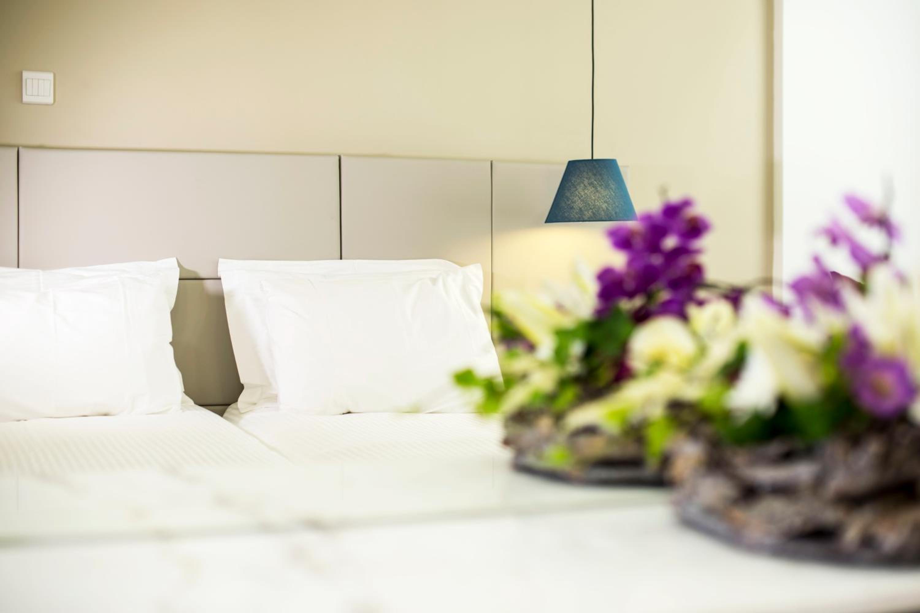 Superior Room with Side Sea View  - Photo 1