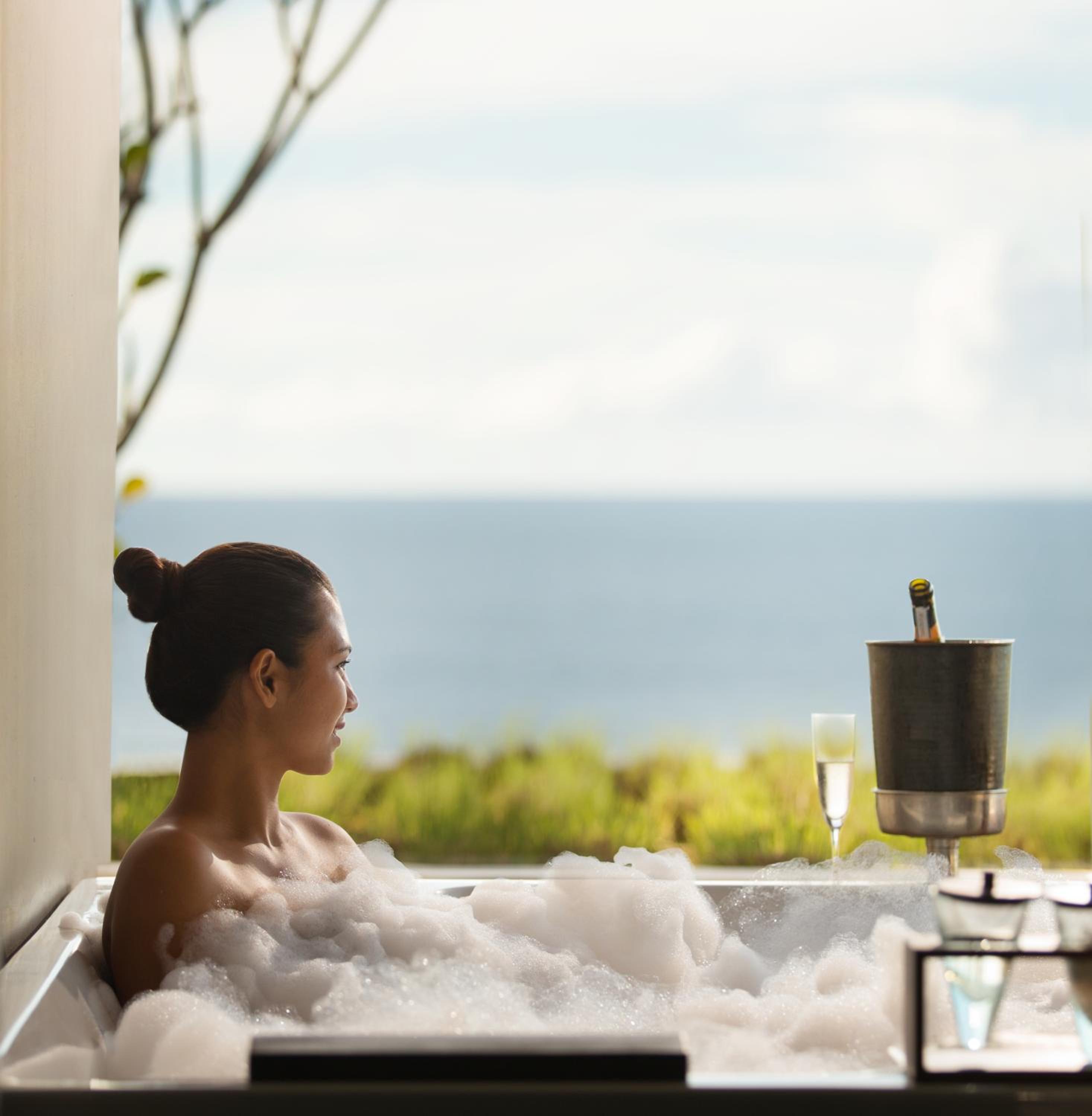 Ocean Front Suite with Free Benefits - Photo 9