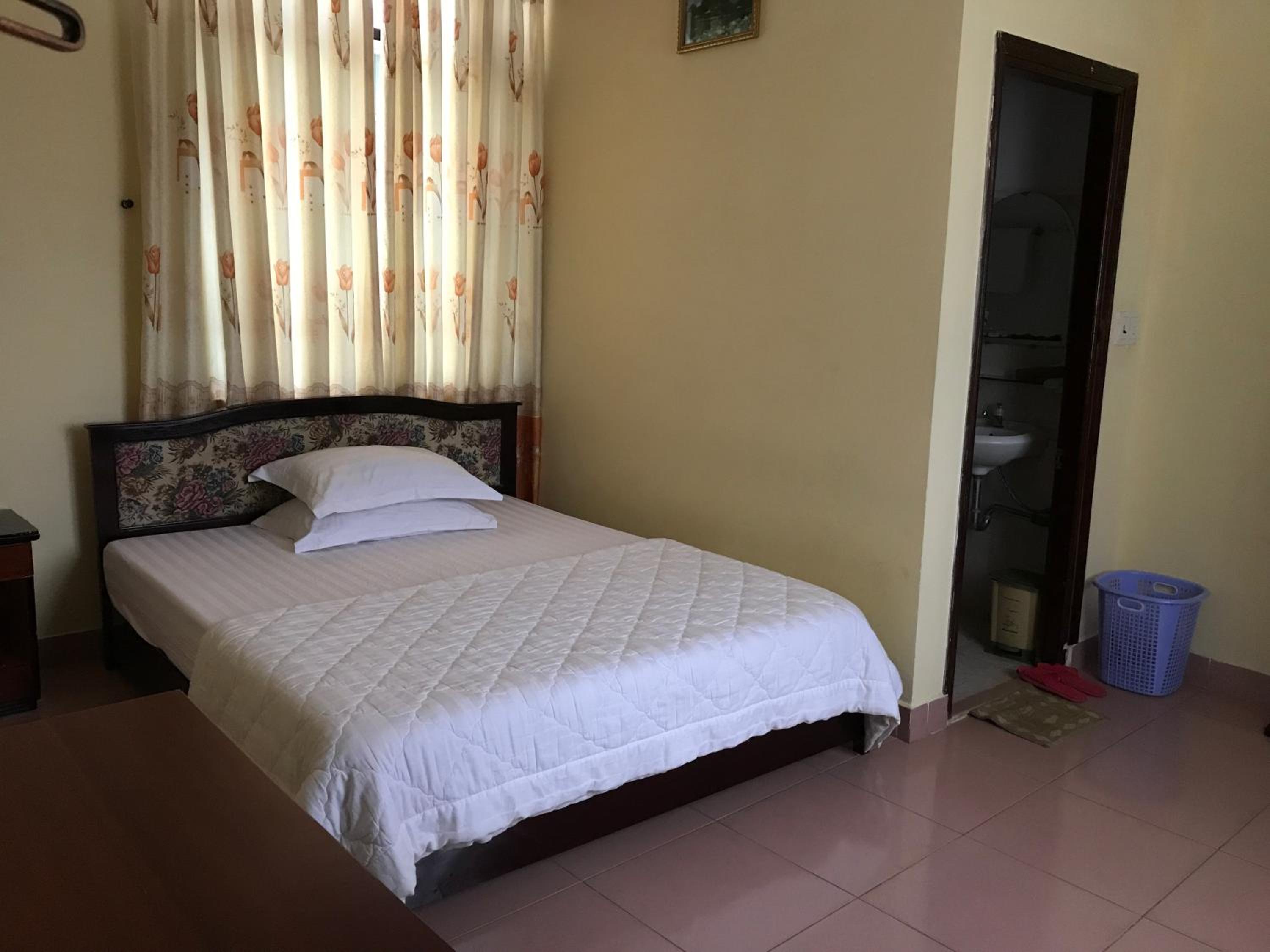 Double Room - Photo 6