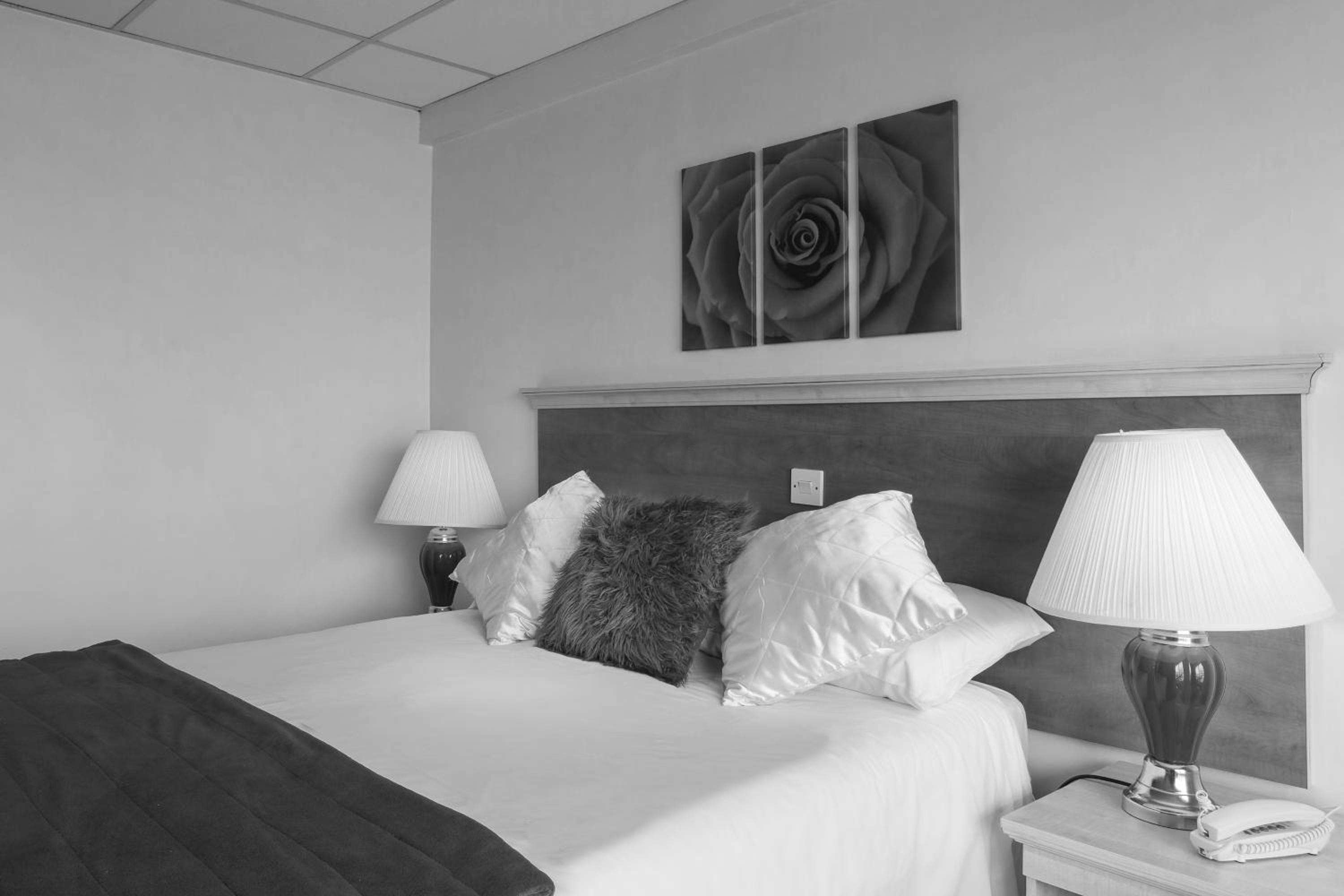 Standard Double Room - Photo 2