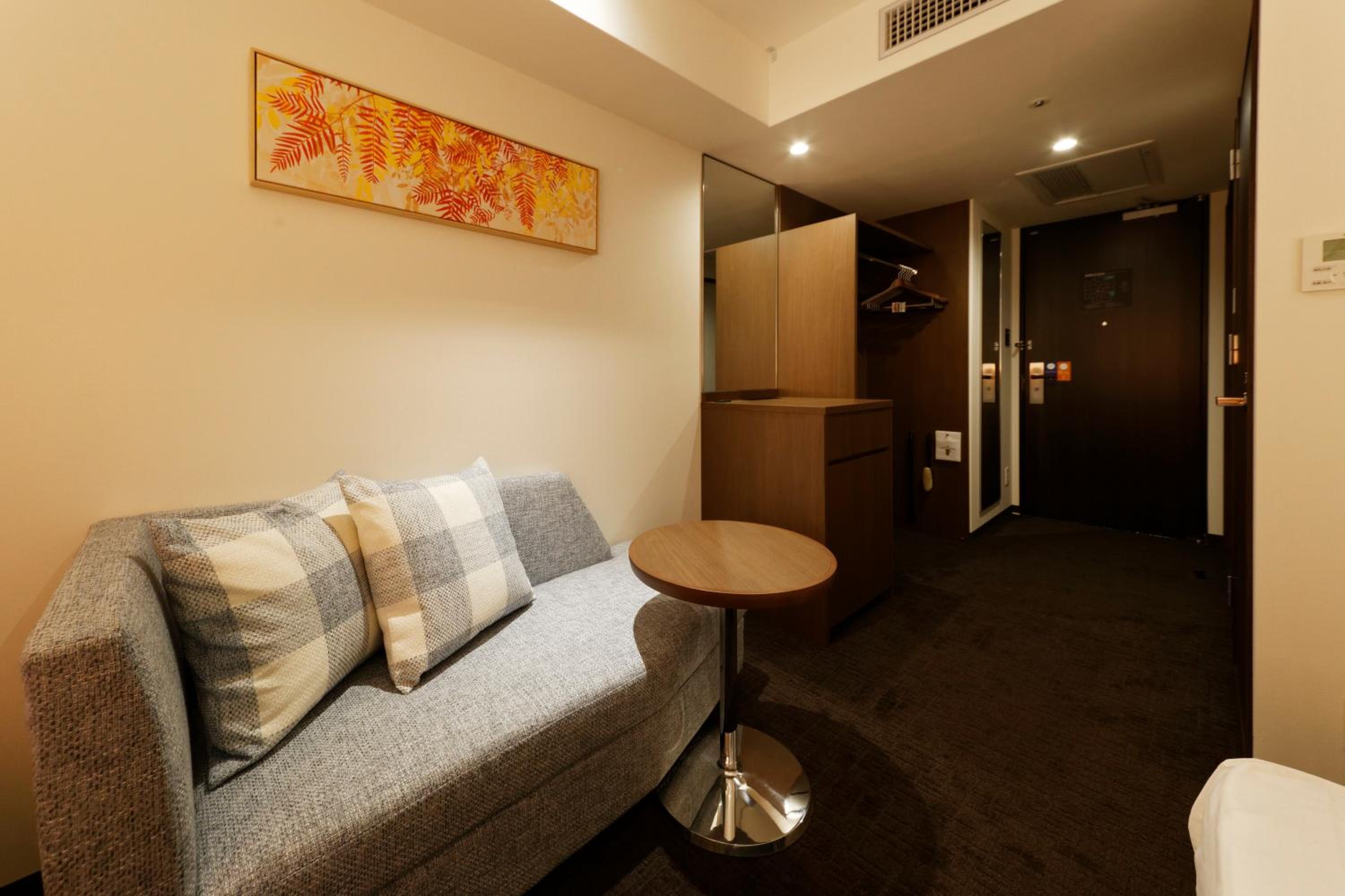 Twin Room - Non-Smoking - Photo 8