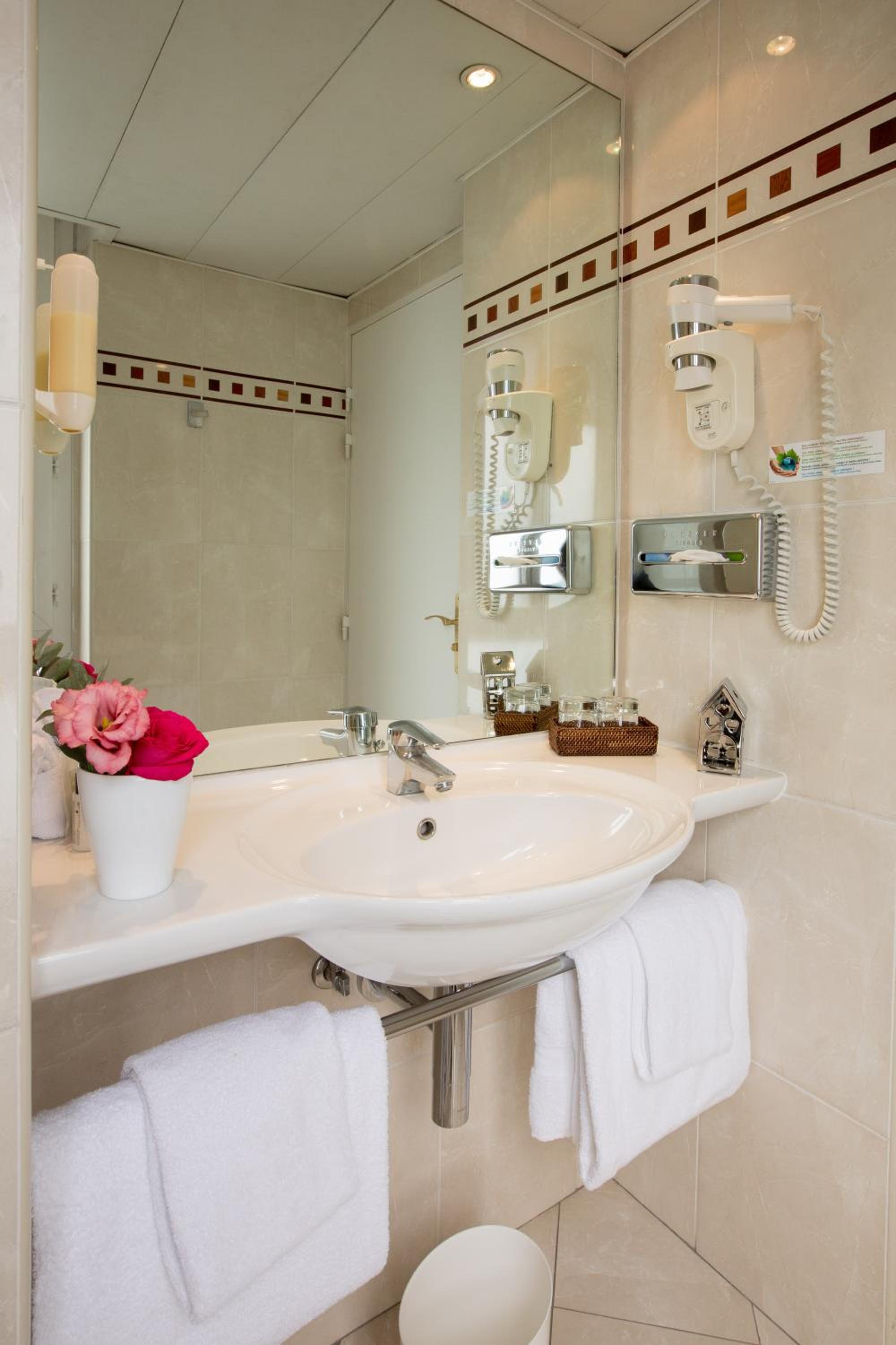 Two Double Adjacent Rooms photo 3