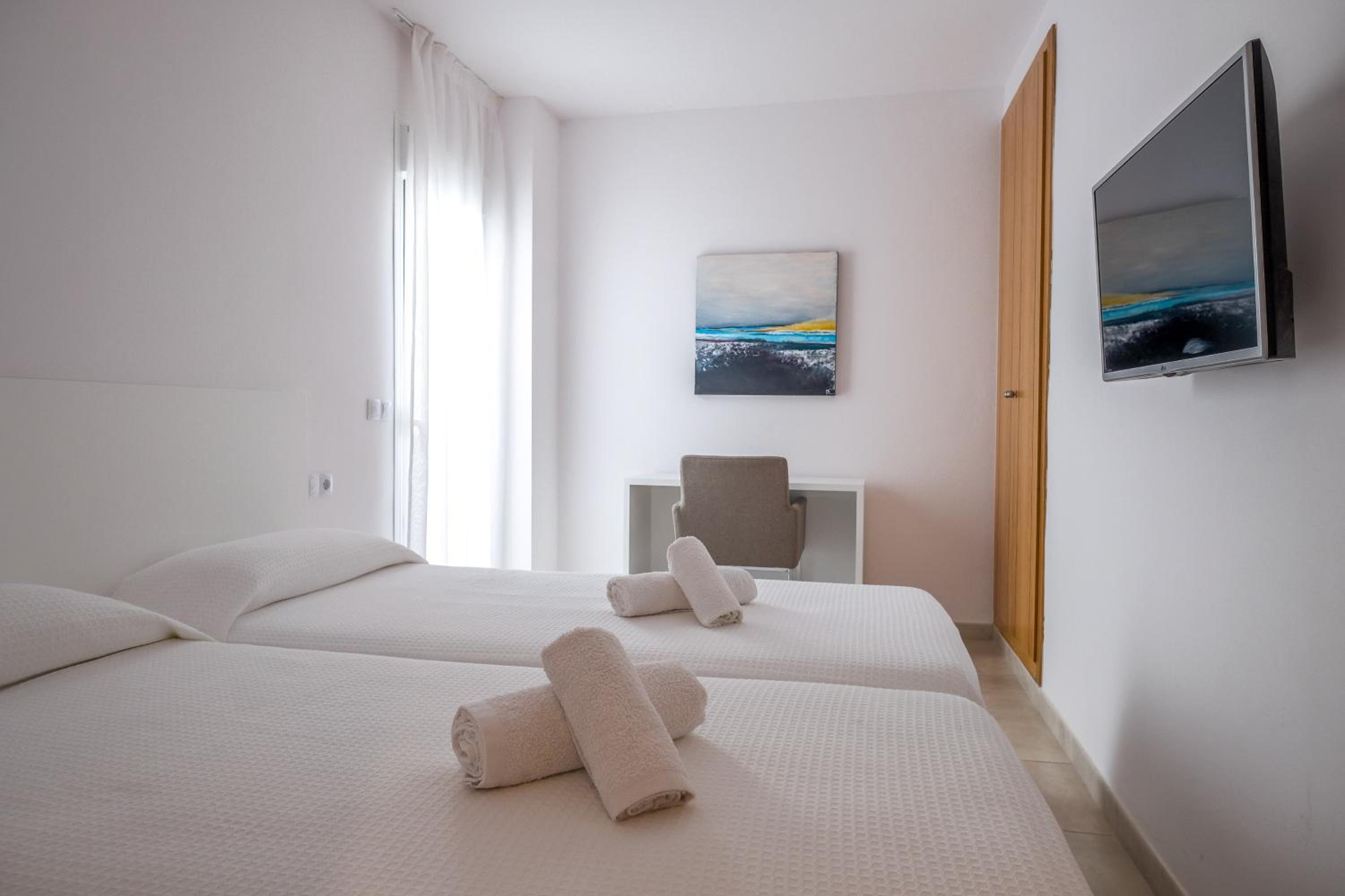Apartamento de Dos Habitaciones sin aire acondicionado y sin calefacción