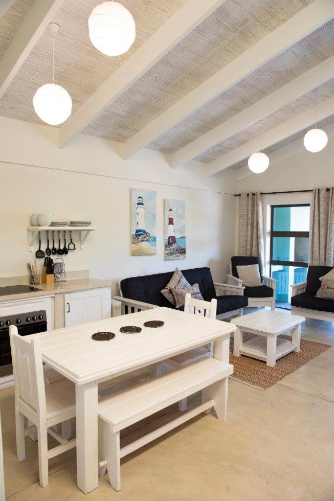 Three-Bedroom Apartment - Photo 5