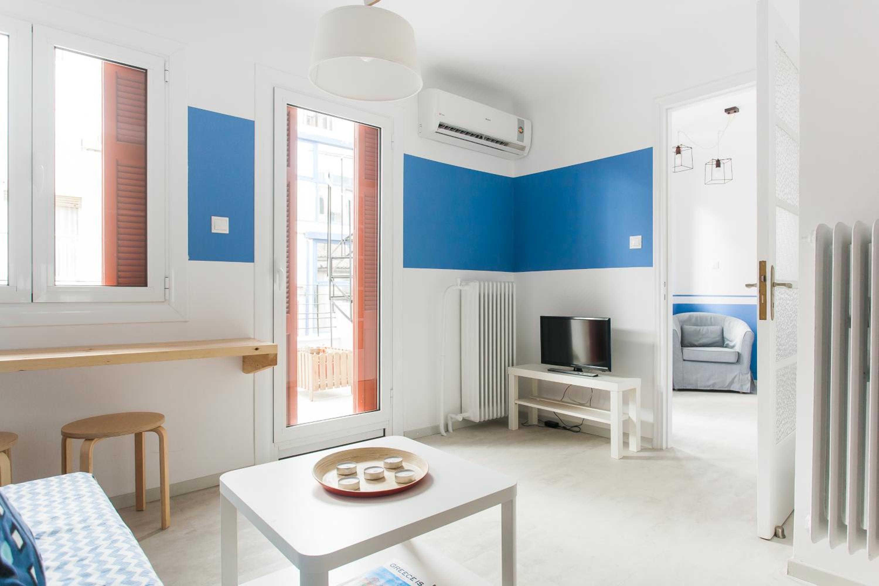 Hip Studio Apartment in downtown Athens  photo 2