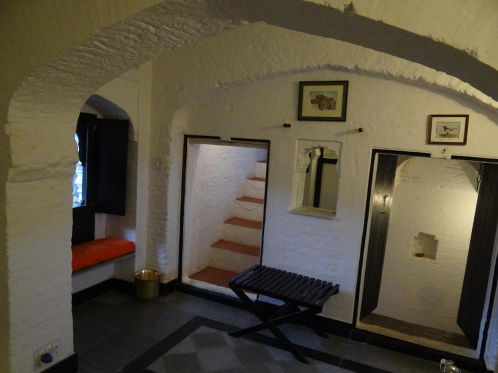 Queen Room photo 1